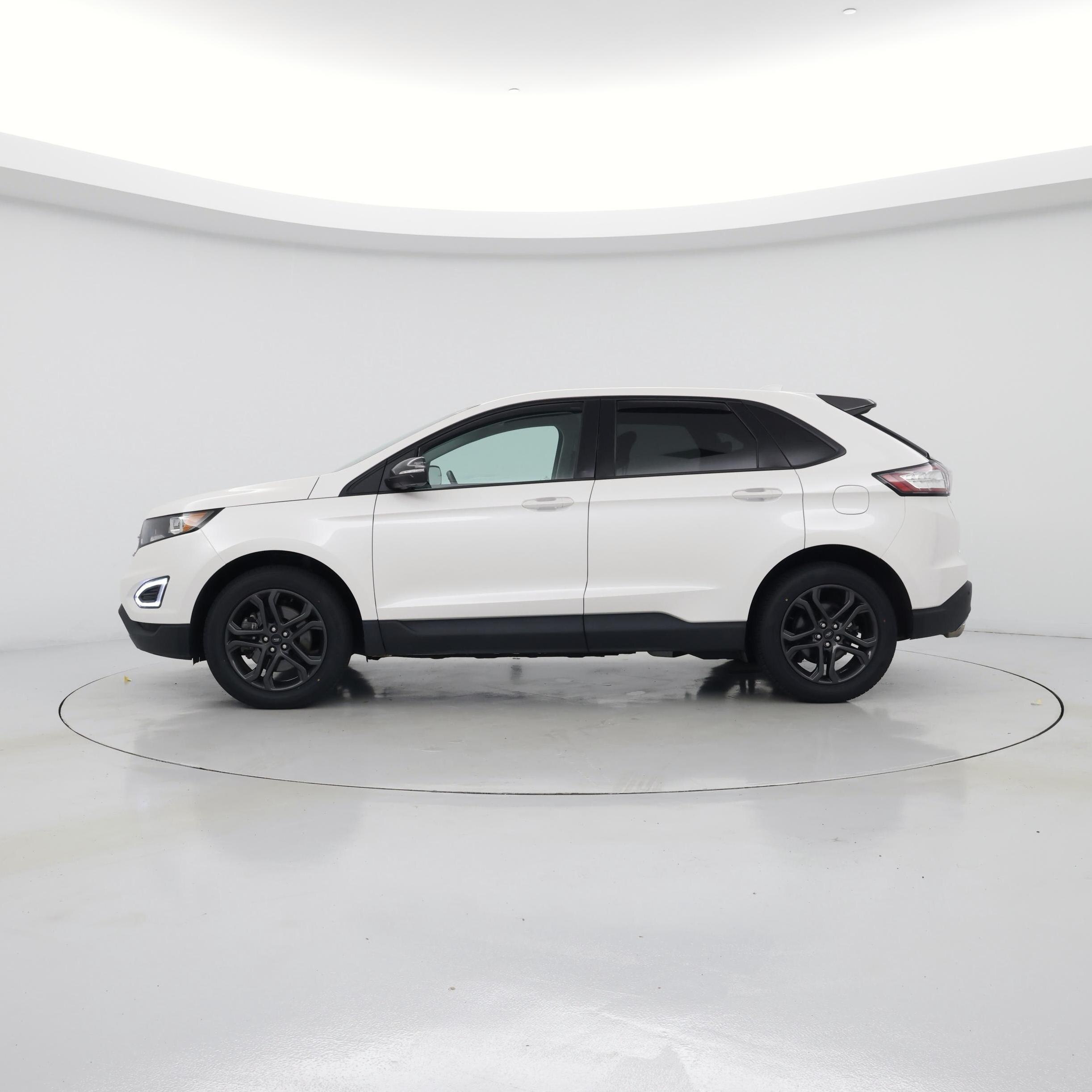 Thumbnail: 2018 Ford Edge - 3