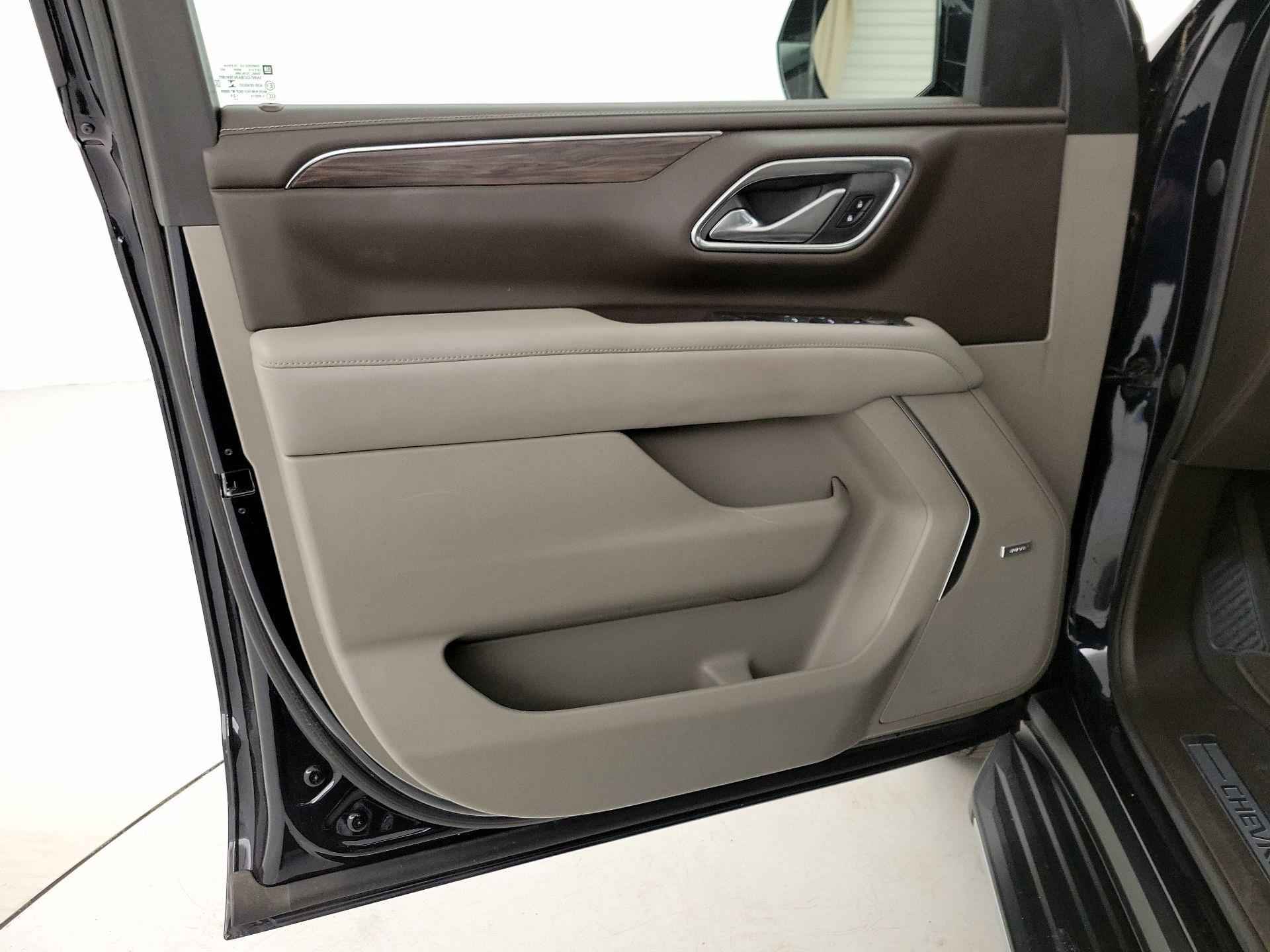 Thumbnail: 2021 Chevrolet Tahoe - 12