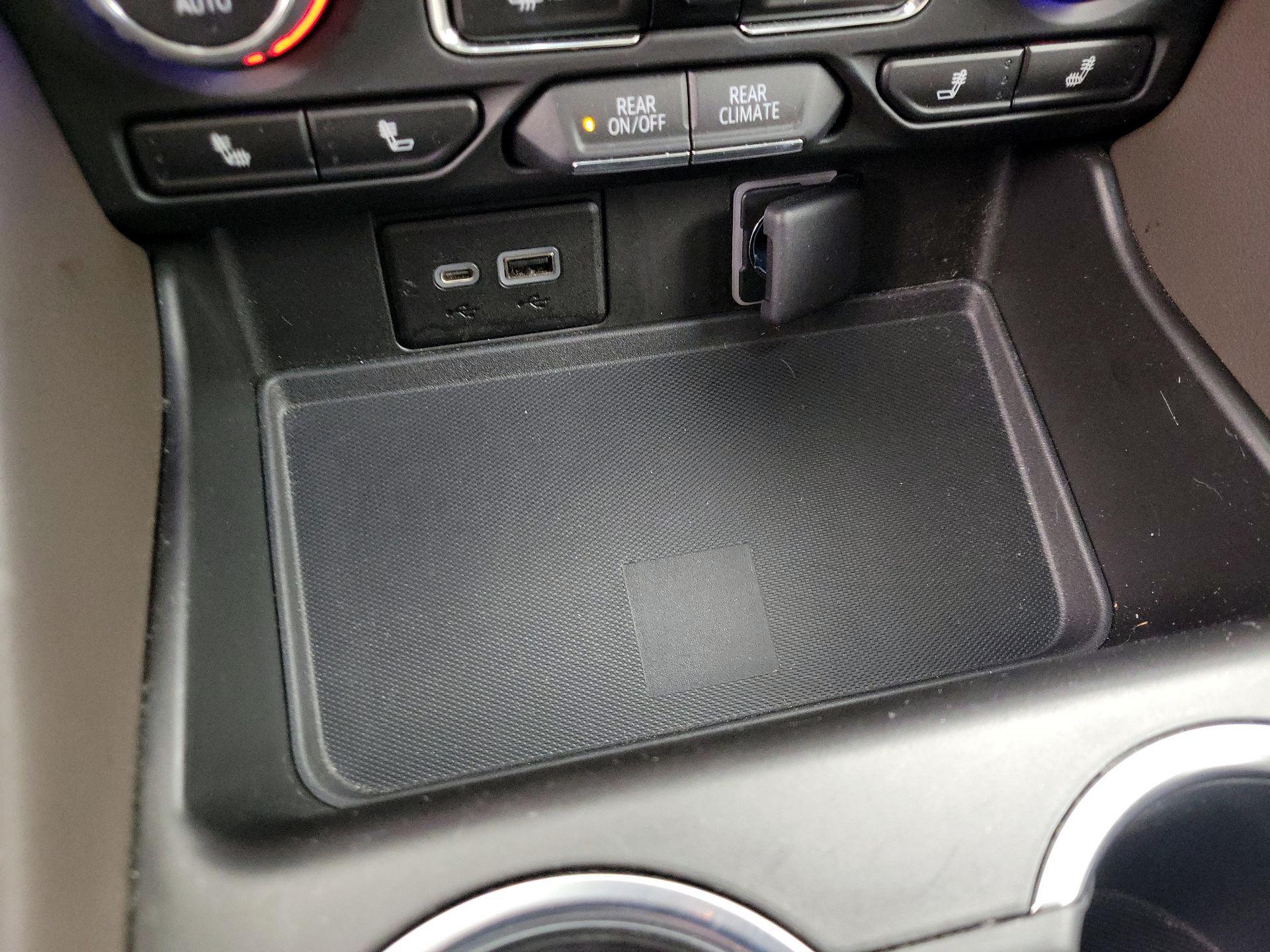 Thumbnail: 2021 Chevrolet Tahoe - 18