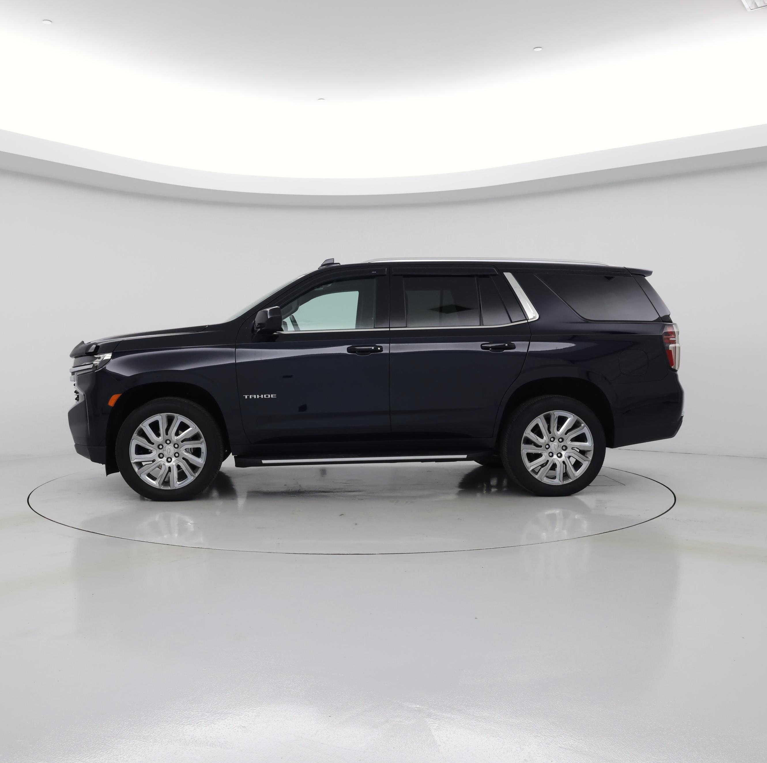 Thumbnail: 2021 Chevrolet Tahoe - 3