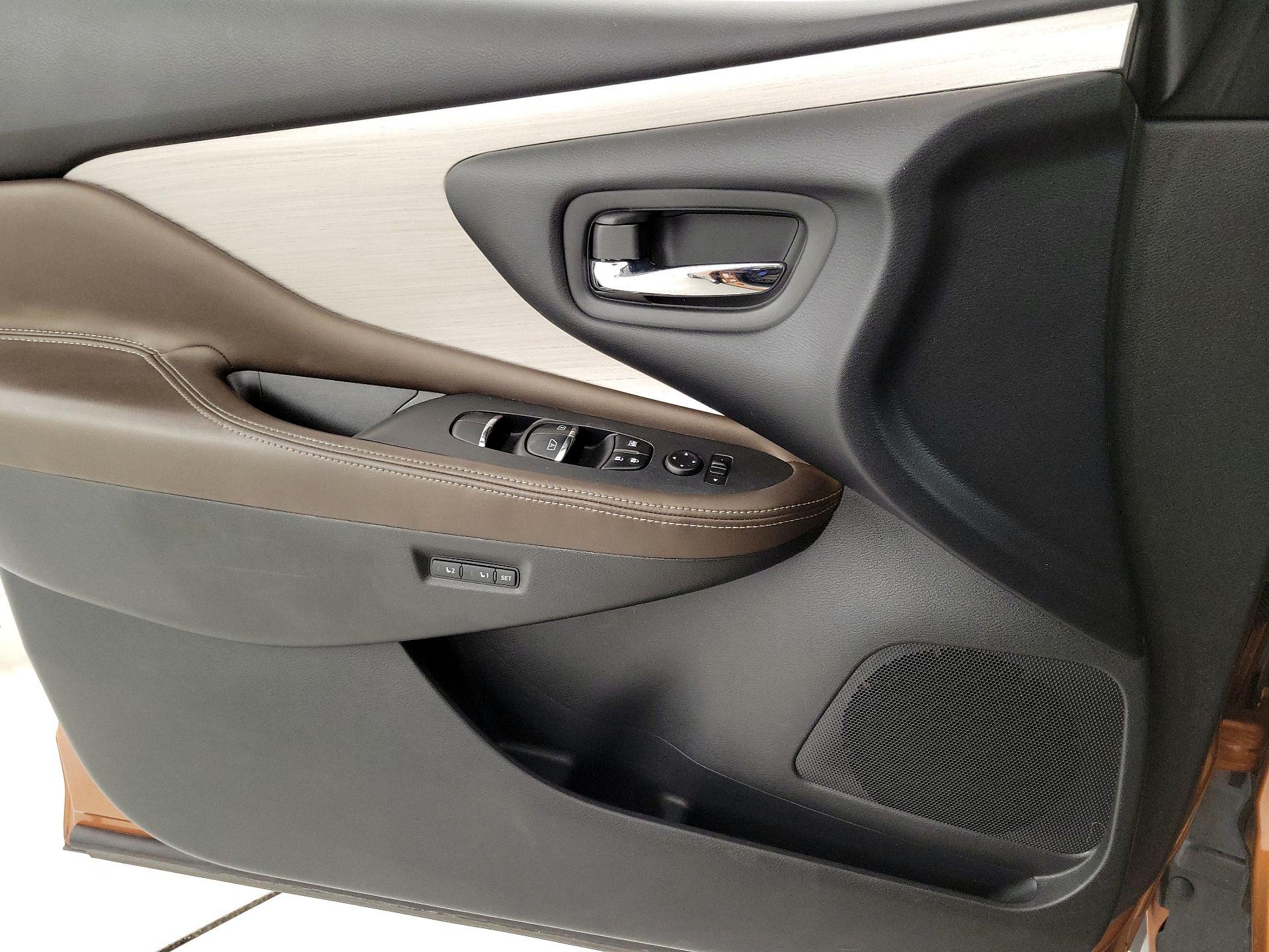 Thumbnail: 2015 Nissan Murano - 12