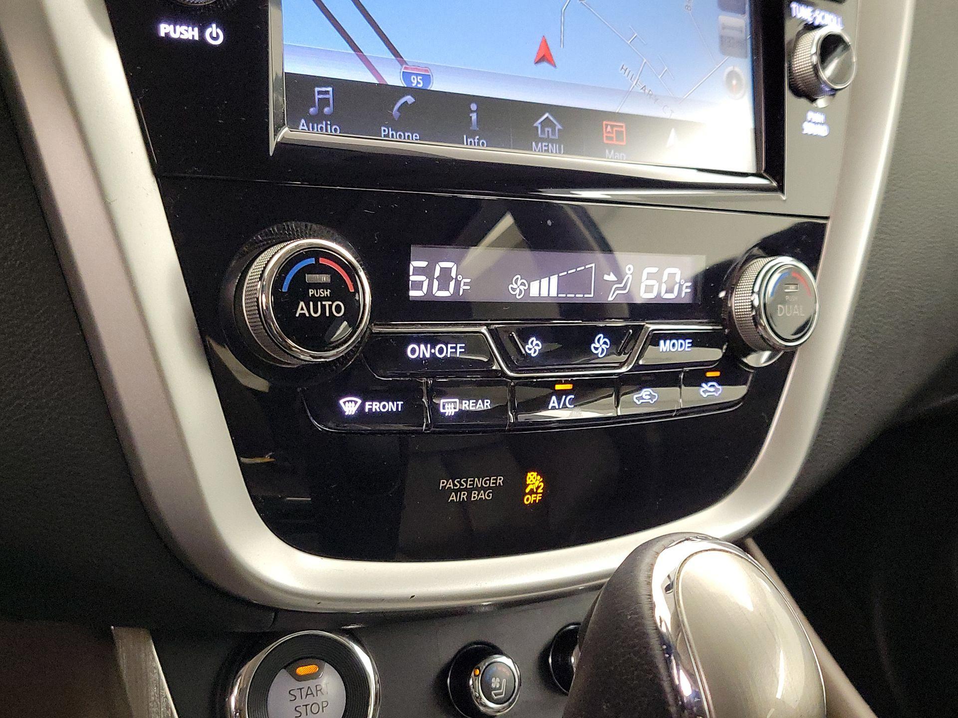 Thumbnail: 2015 Nissan Murano - 17