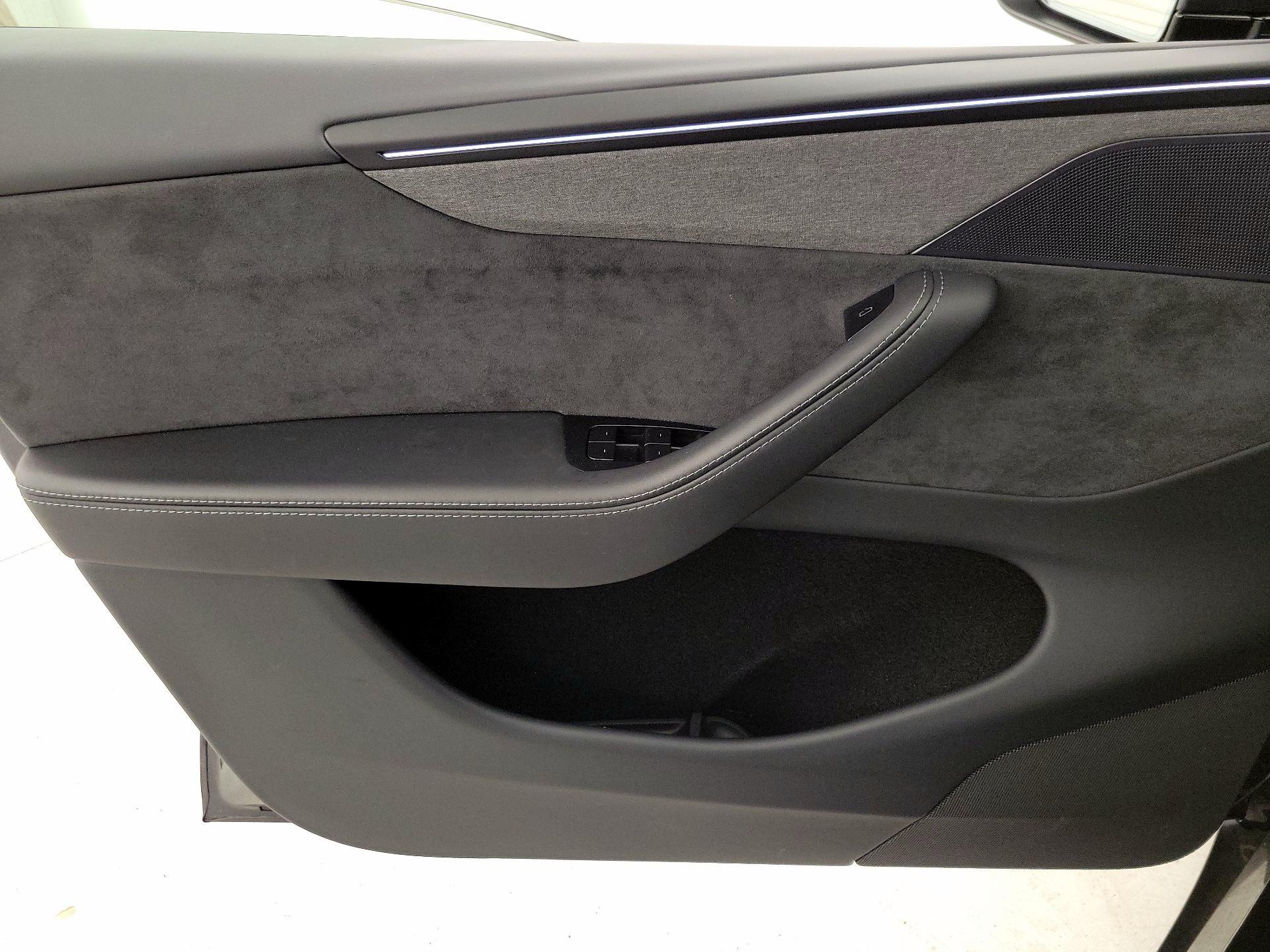 Thumbnail: 2026 Tesla Model Y - 12