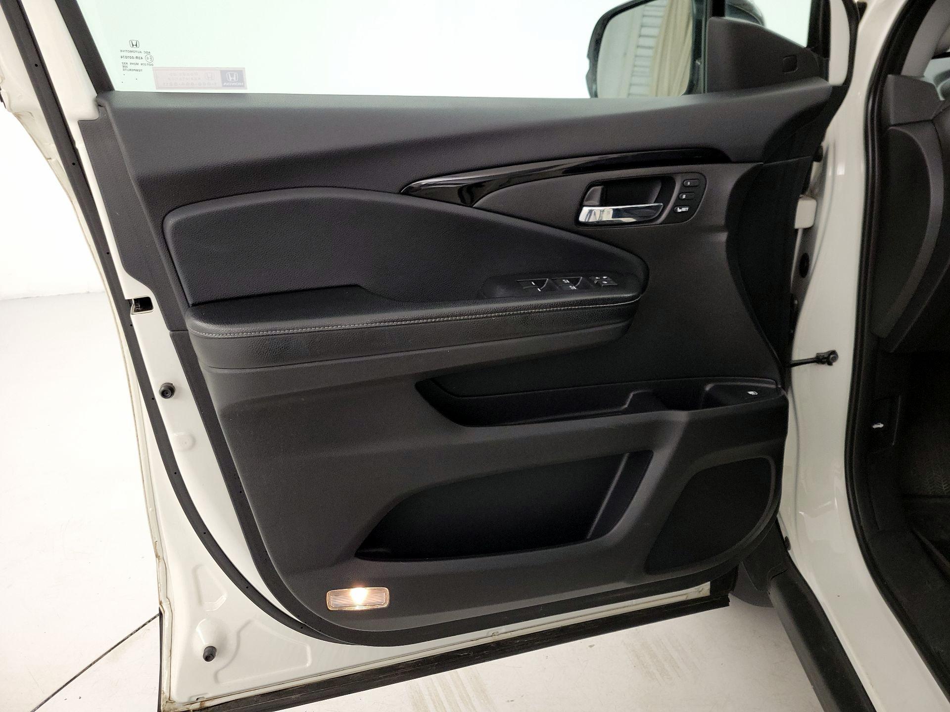 Thumbnail: 2018 Honda Ridgeline - 12