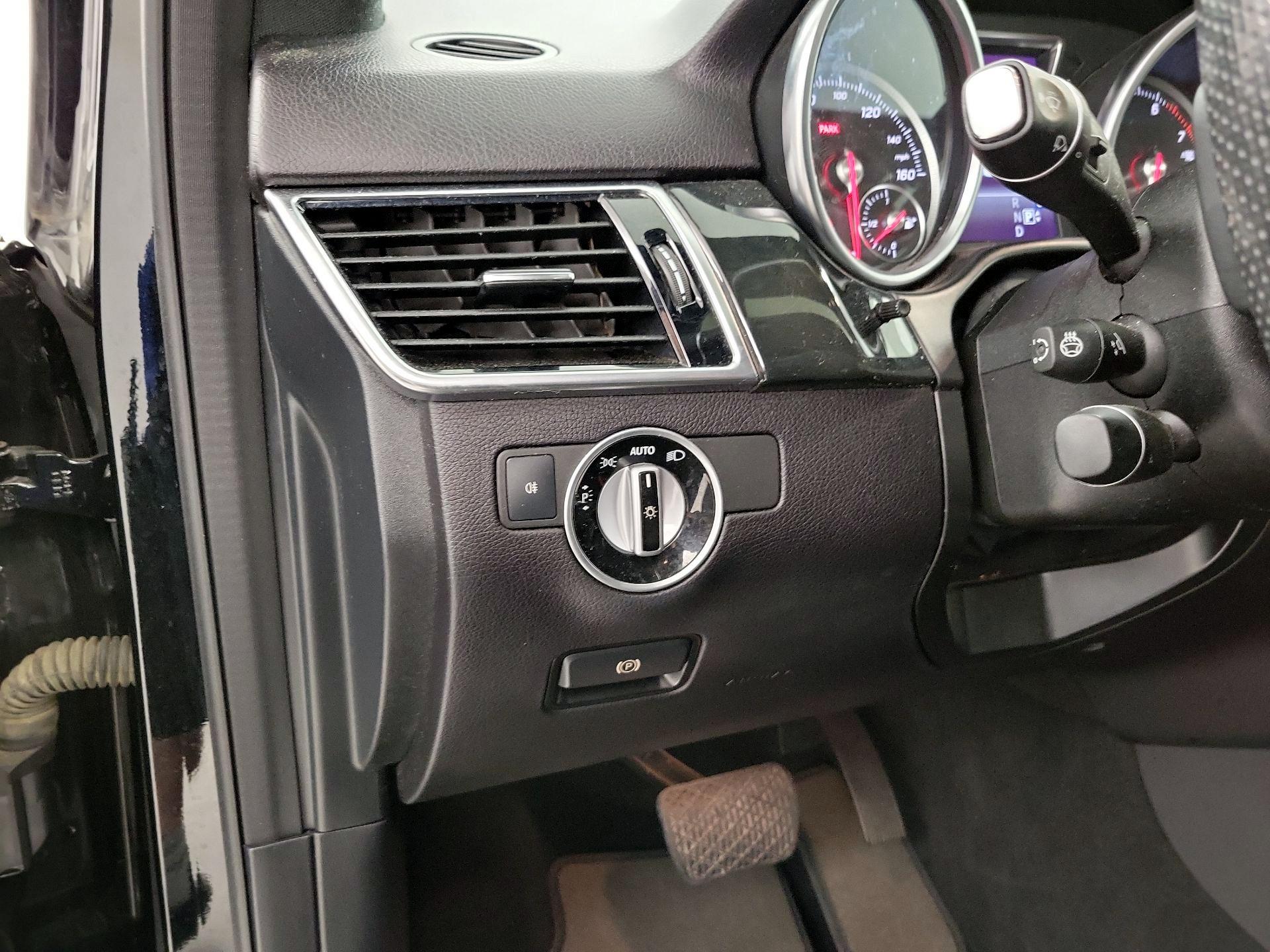 Thumbnail: 2017 Mercedes-Benz GLE - 13