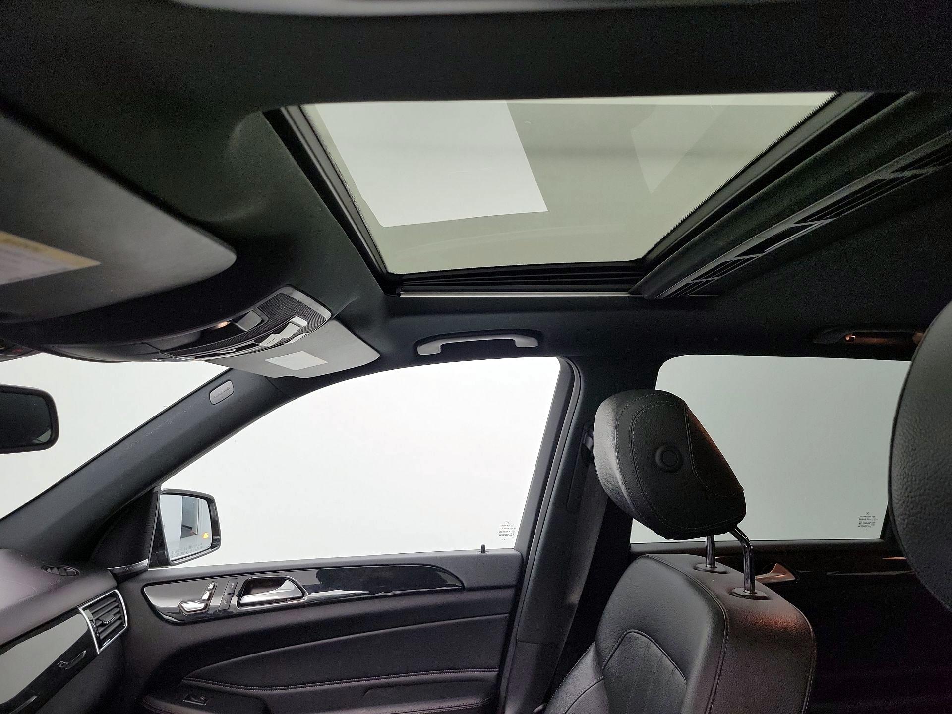 Thumbnail: 2017 Mercedes-Benz GLE - 20