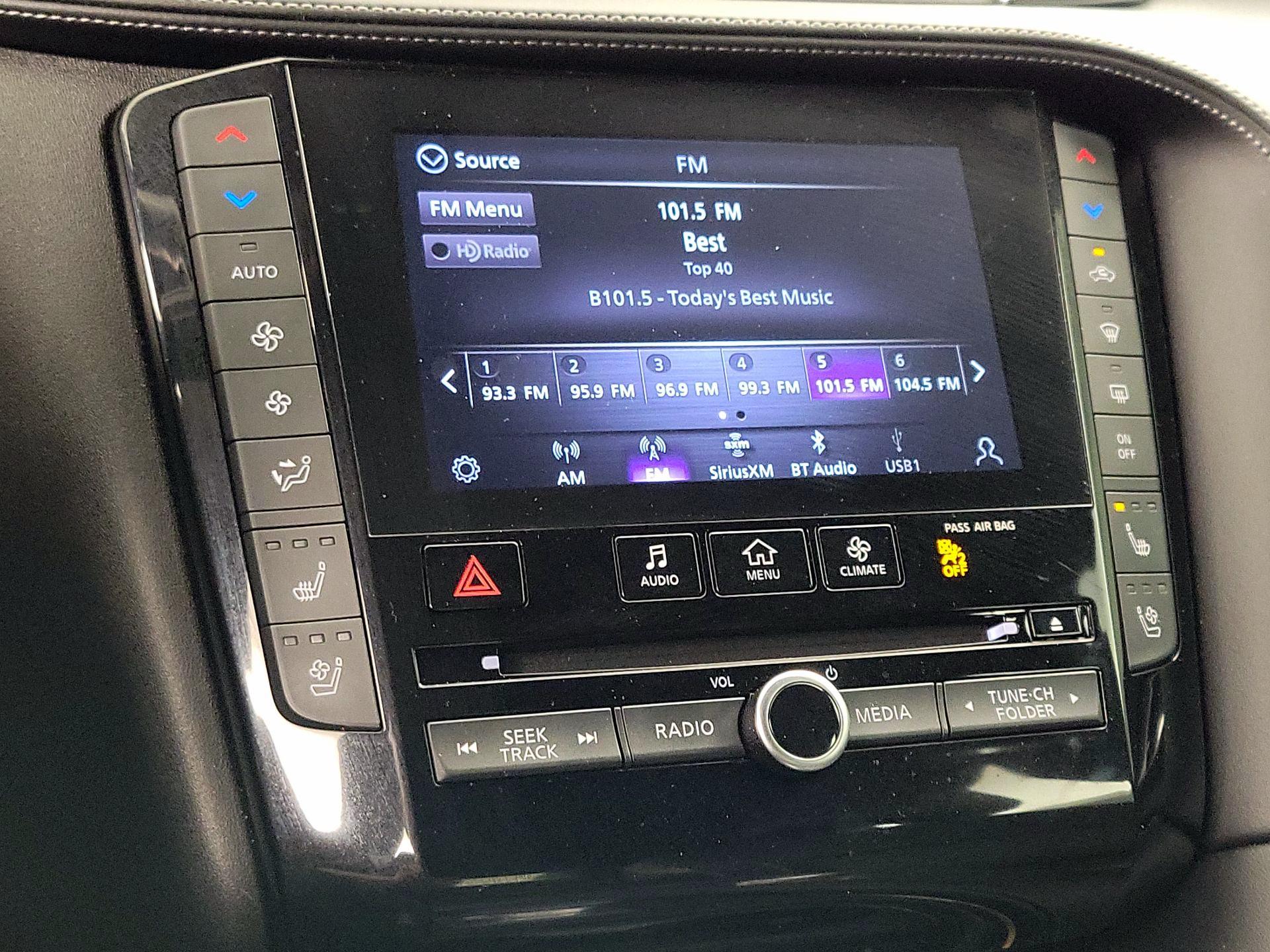 Thumbnail: 2023 INFINITI QX50 - 16