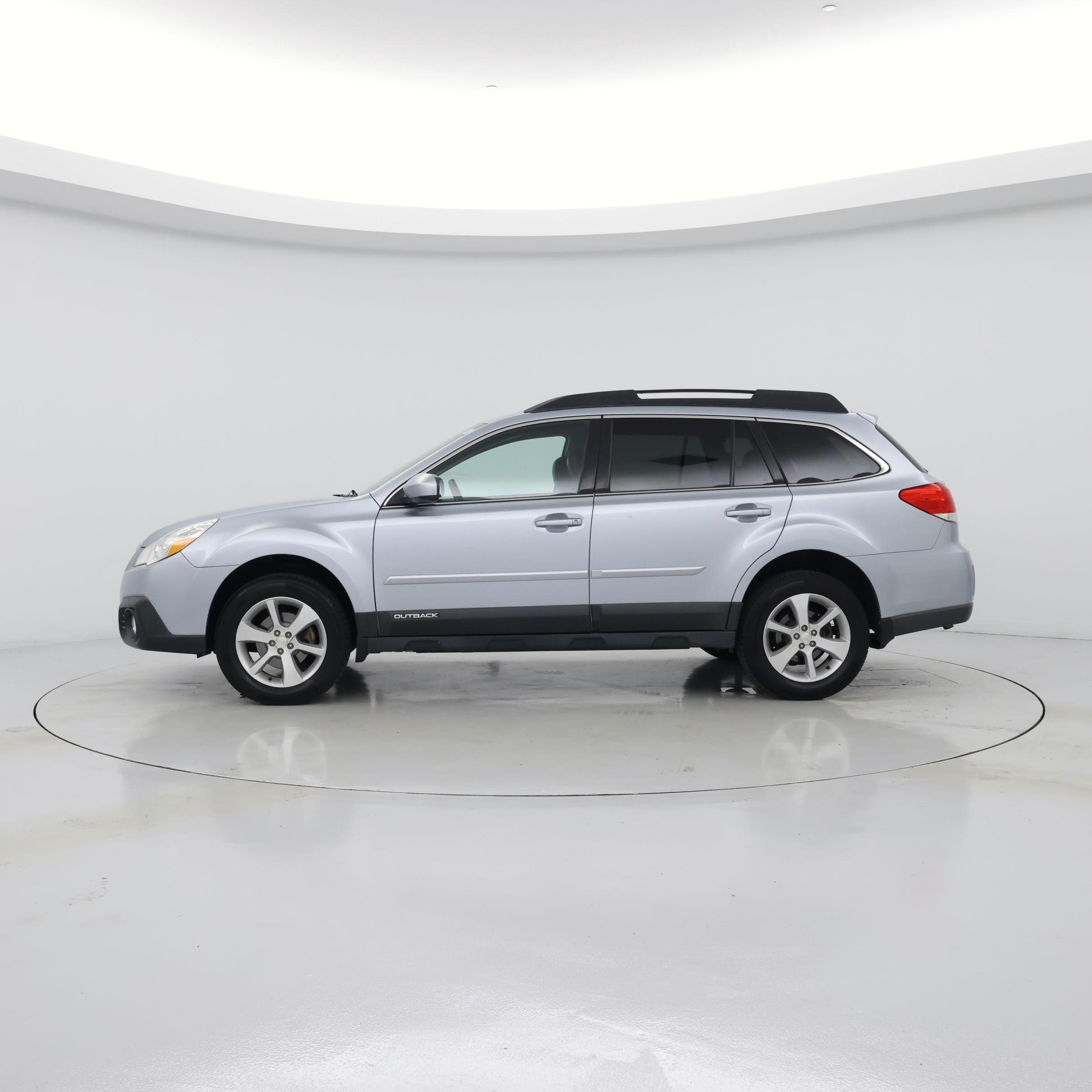 Thumbnail: 2014 Subaru Outback - 3