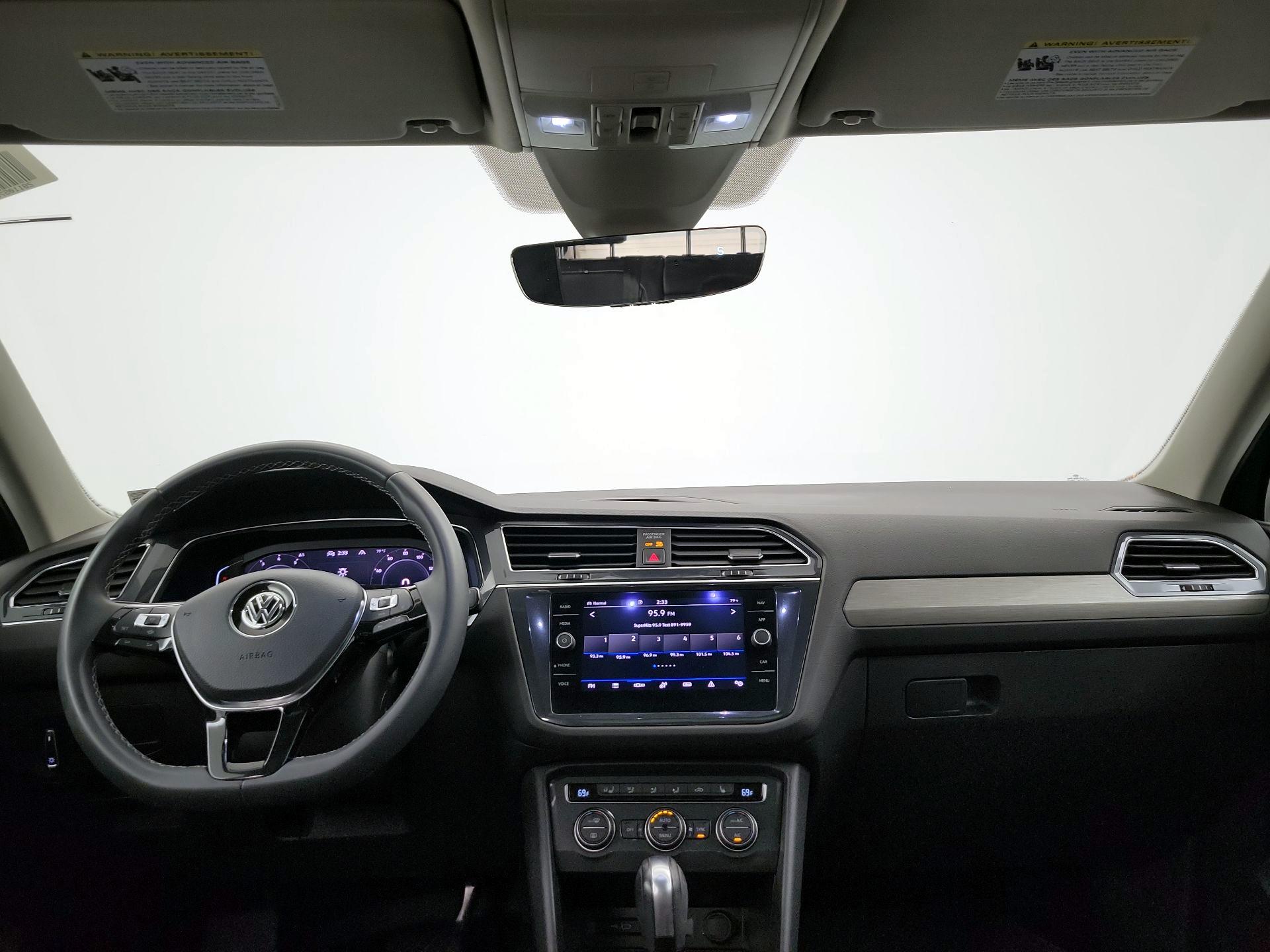 Thumbnail: 2021 Volkswagen Tiguan - 9