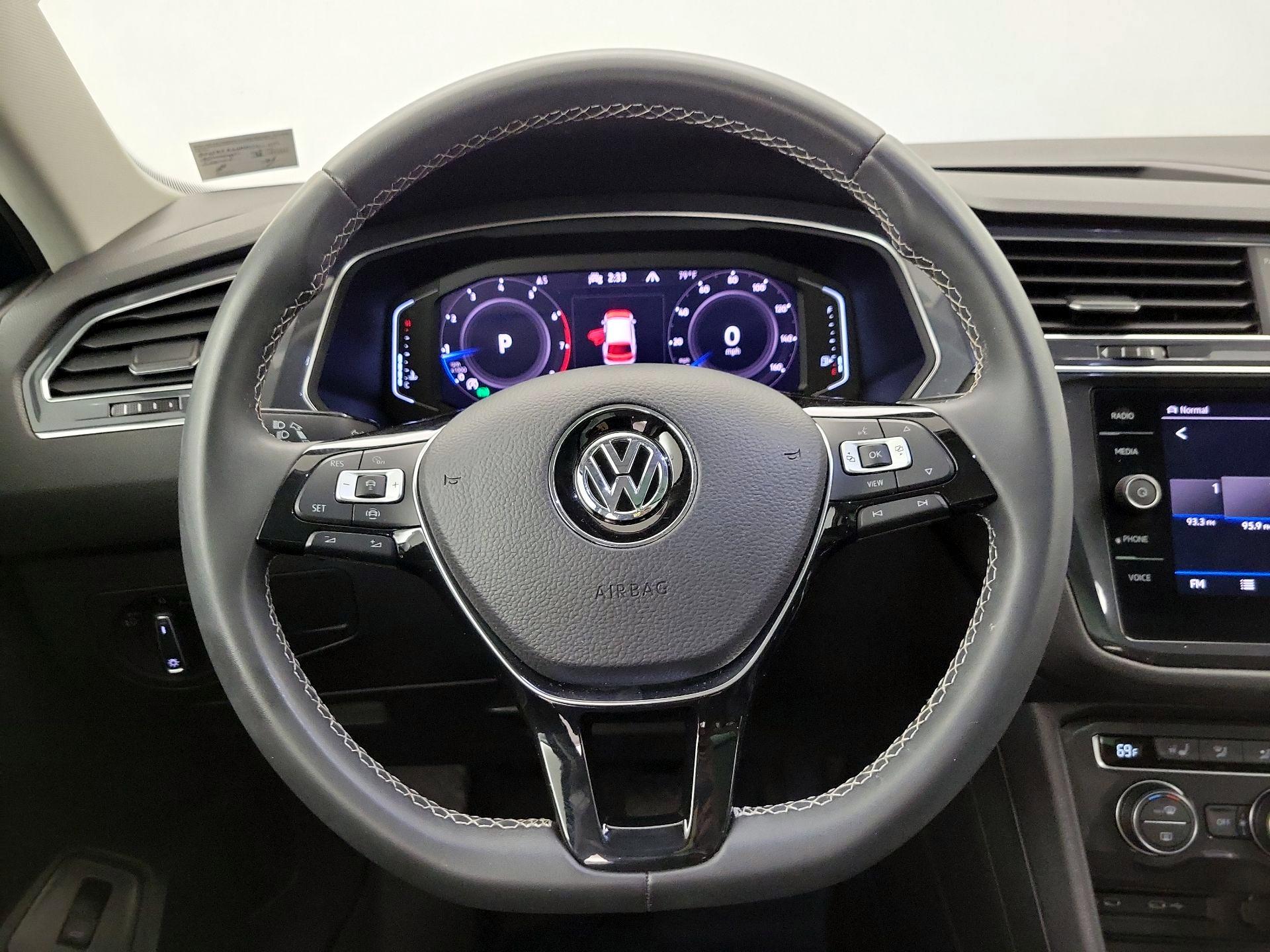 Thumbnail: 2021 Volkswagen Tiguan - 10