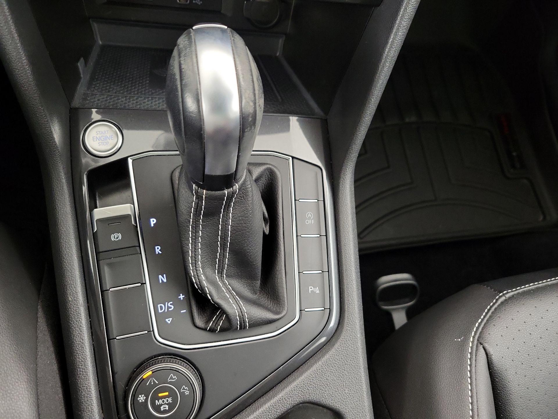 Thumbnail: 2021 Volkswagen Tiguan - 18