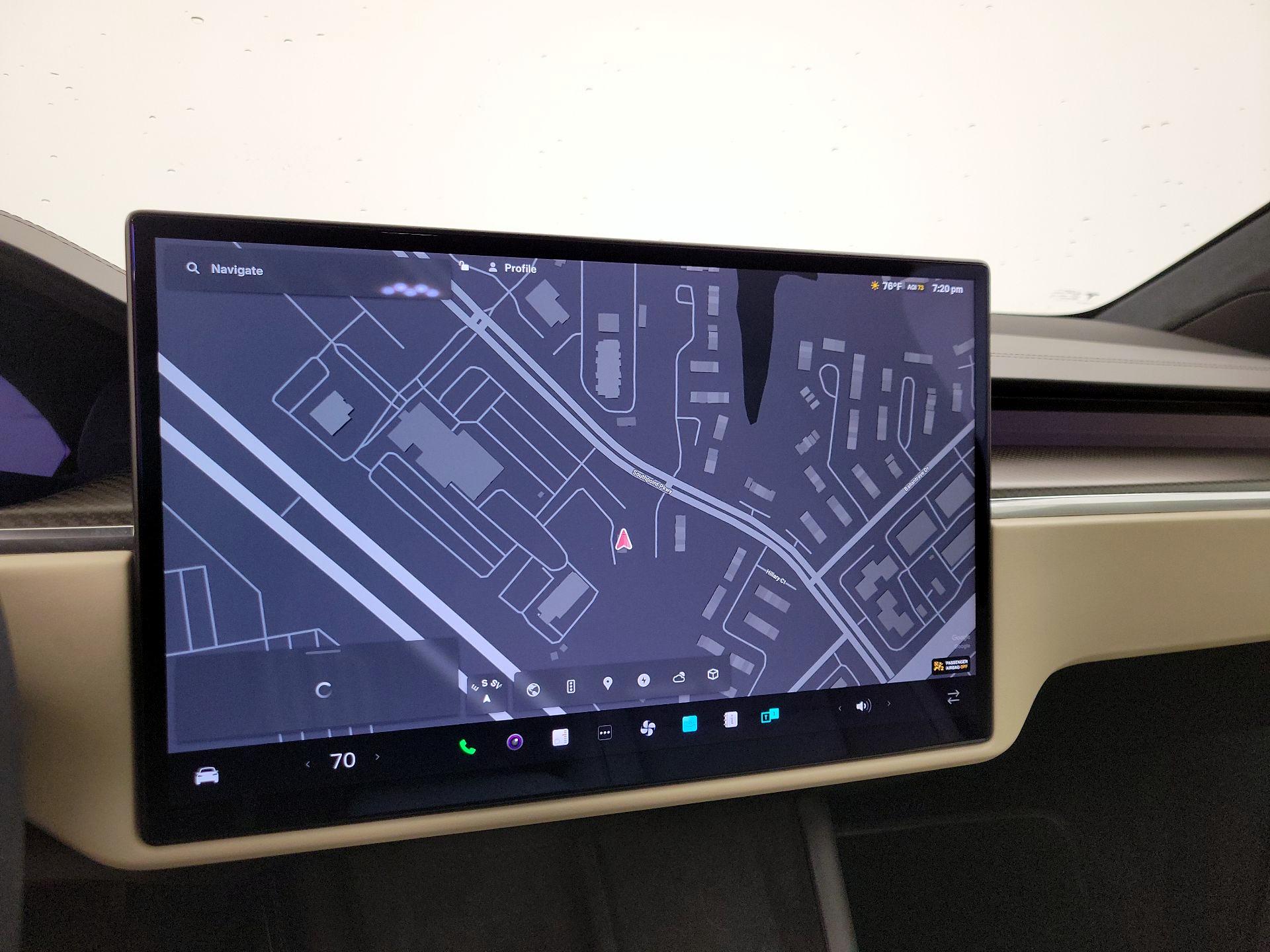 Thumbnail: 2023 Tesla Model X - 13