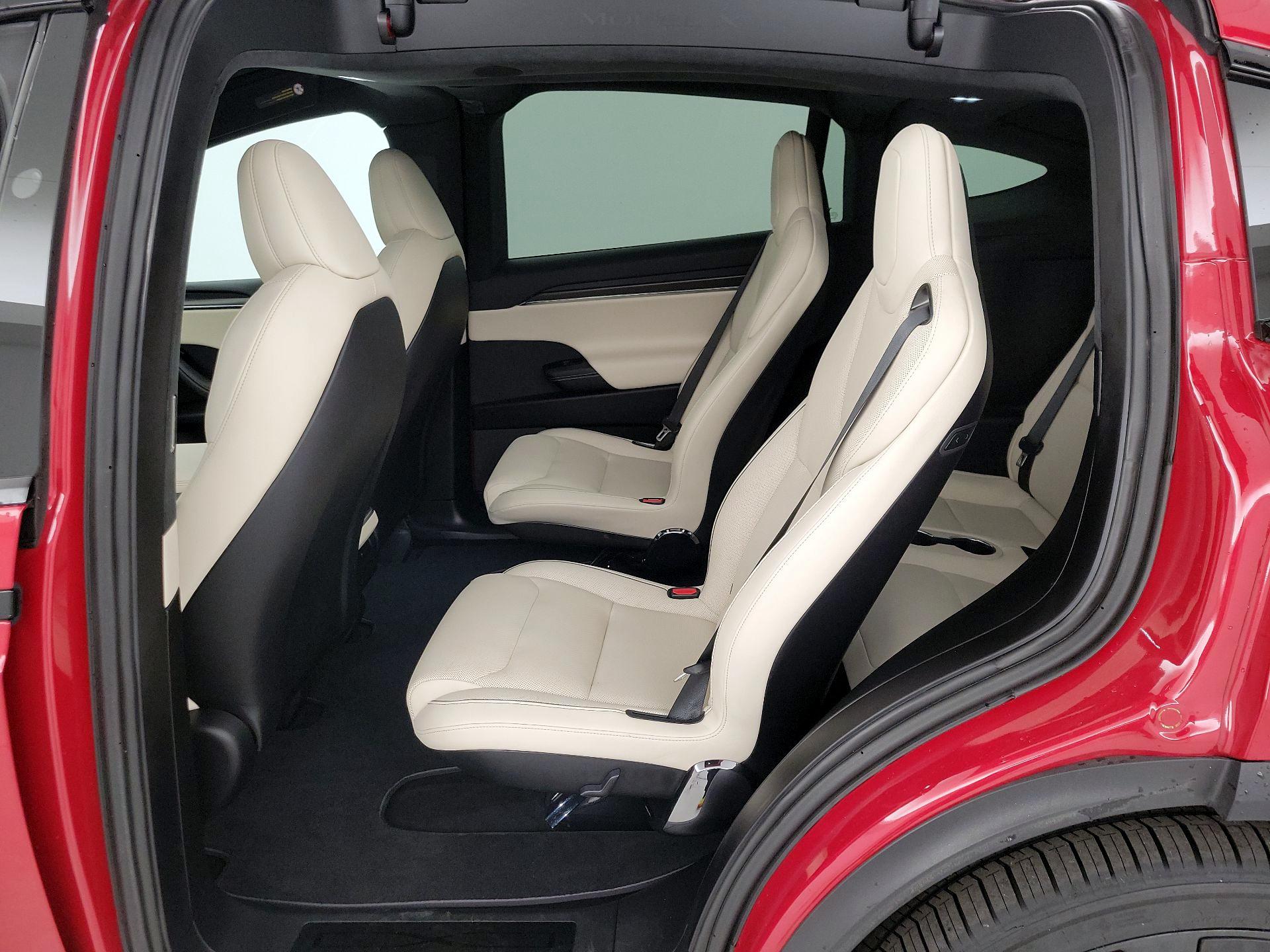 Thumbnail: 2023 Tesla Model X - 19