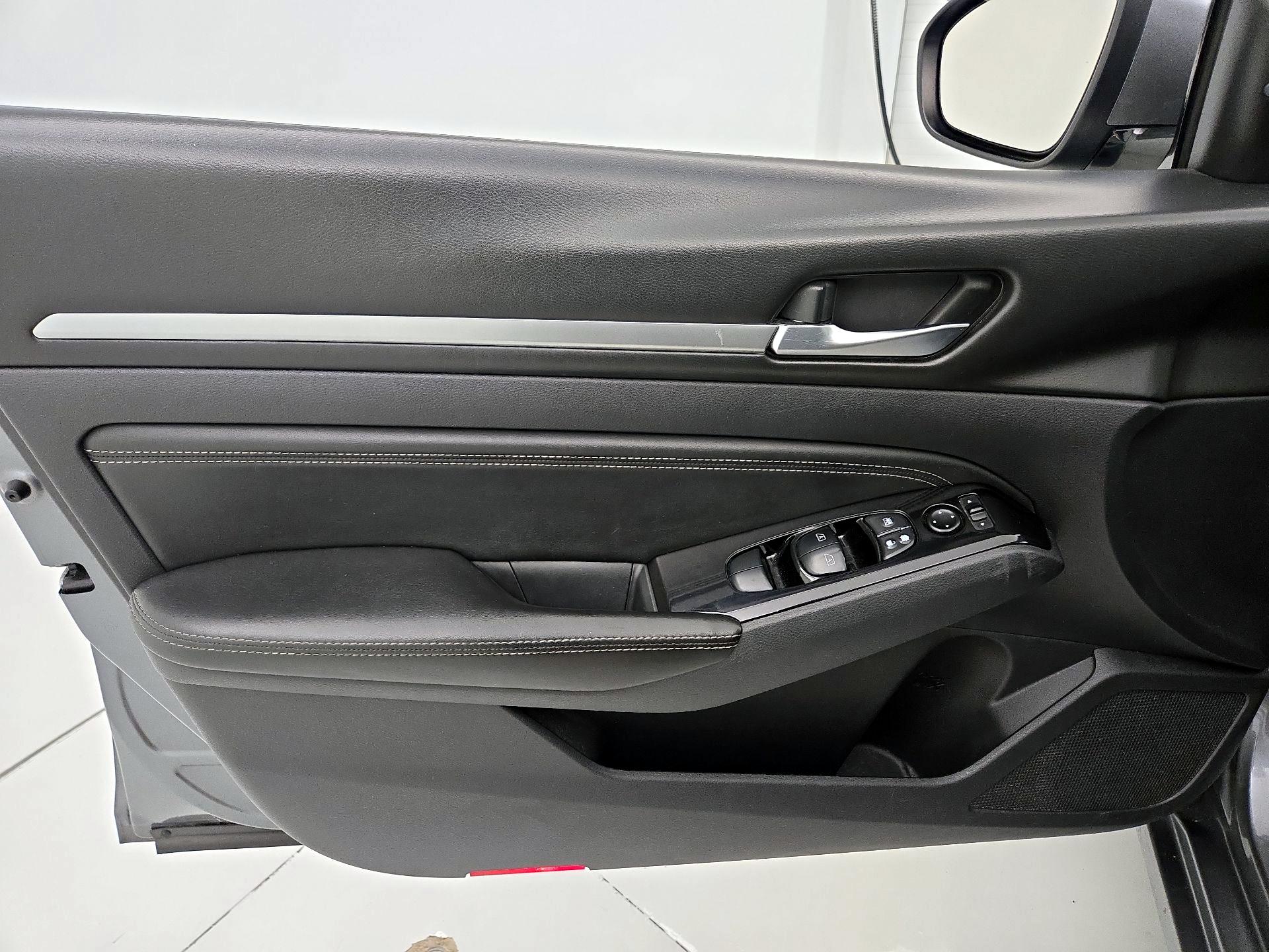 Thumbnail: 2020 Nissan Altima - 12