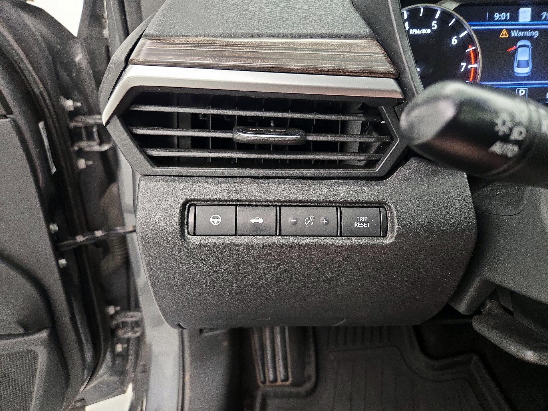 Thumbnail: 2020 Nissan Altima - 13