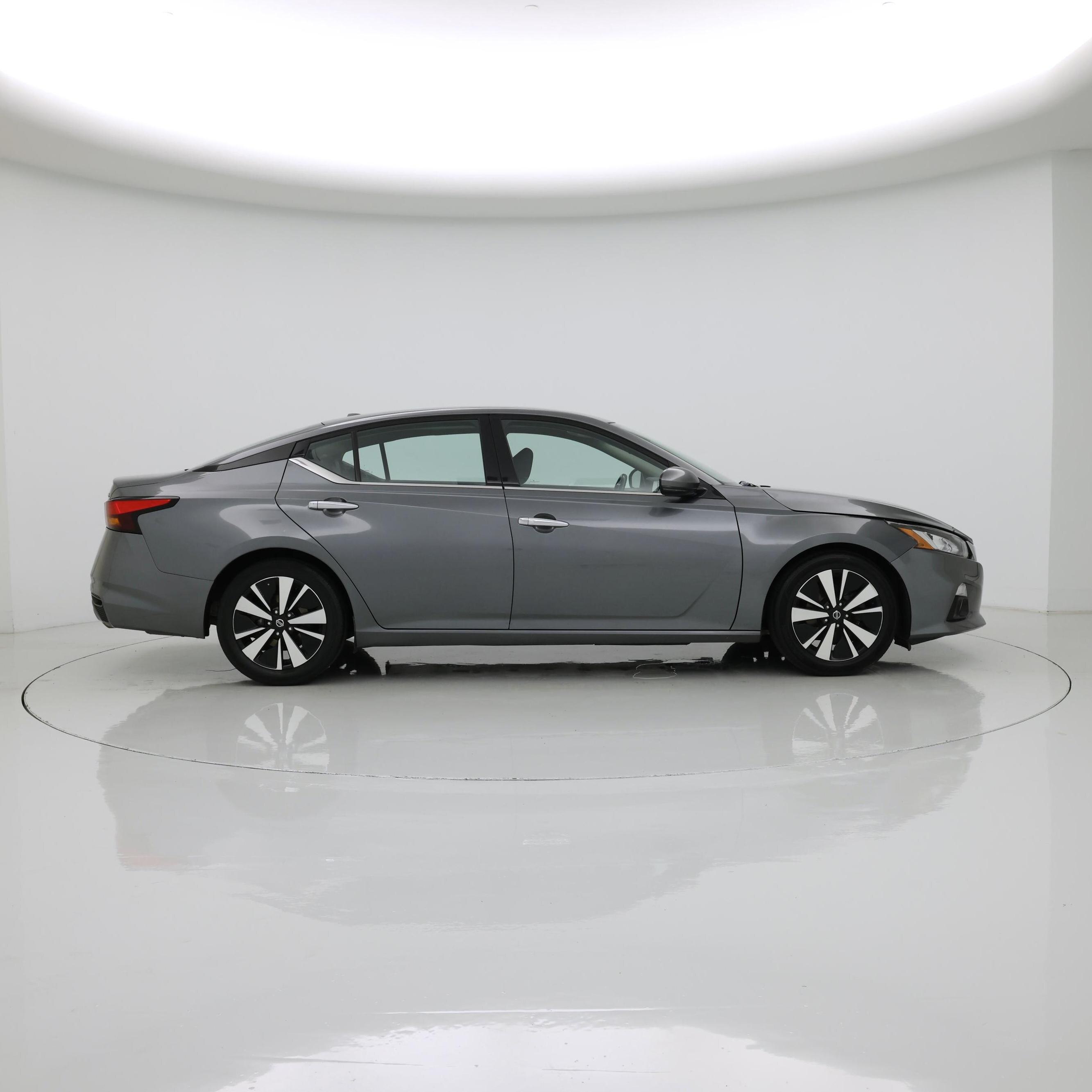 Thumbnail: 2020 Nissan Altima - 7