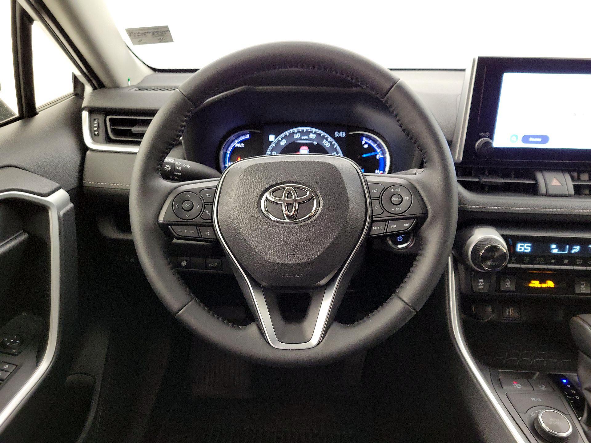 Thumbnail: 2025 Toyota RAV4 - 10