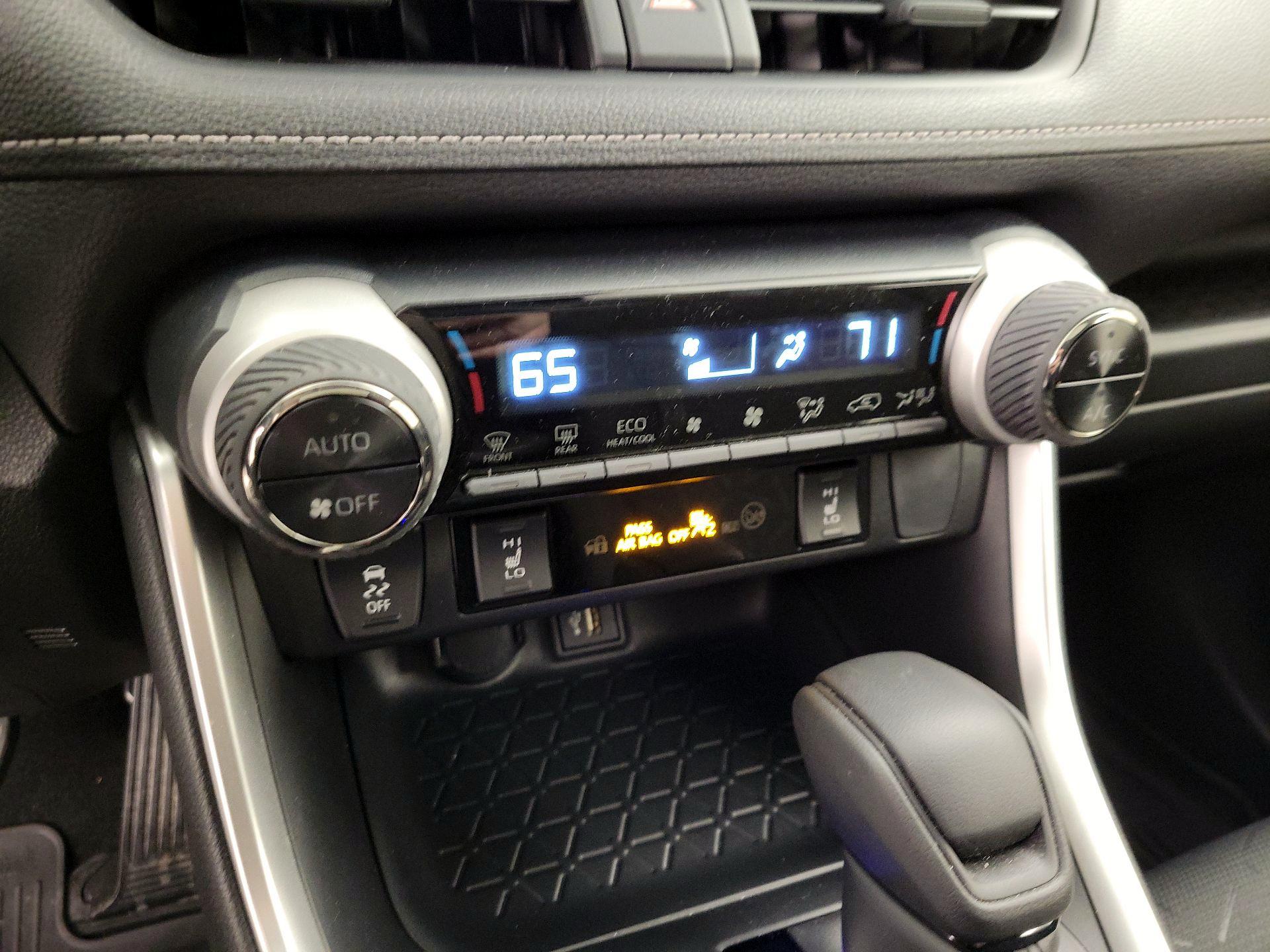 Thumbnail: 2025 Toyota RAV4 - 16