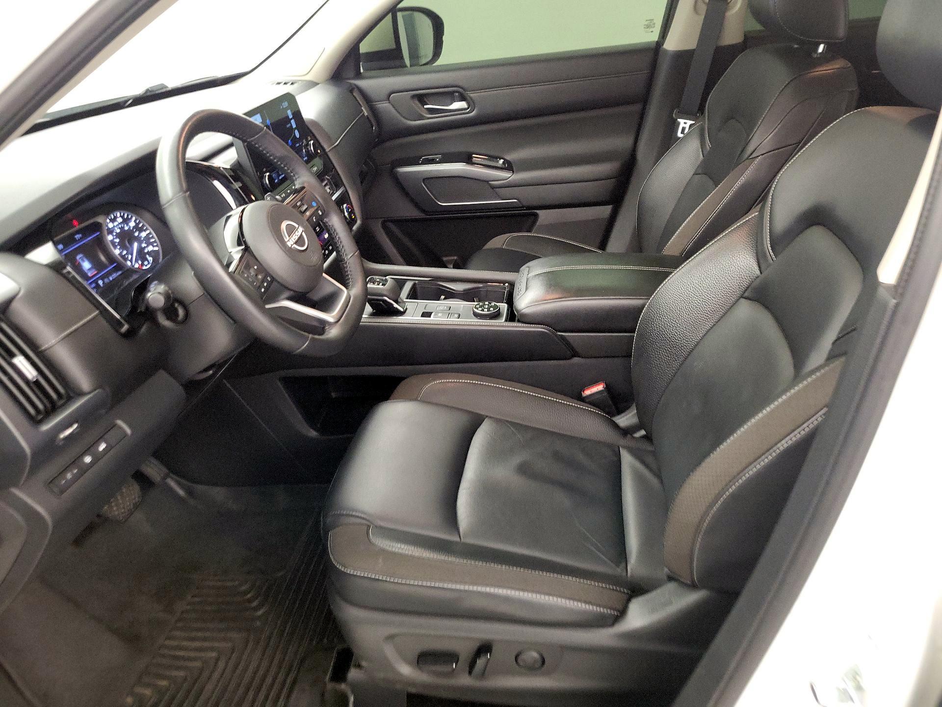 Thumbnail: 2023 Nissan Pathfinder - 11