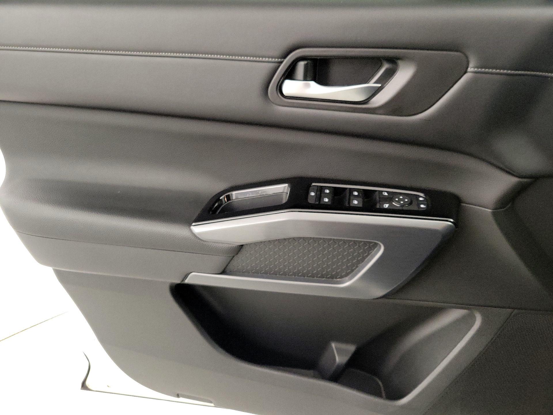 Thumbnail: 2023 Nissan Pathfinder - 12