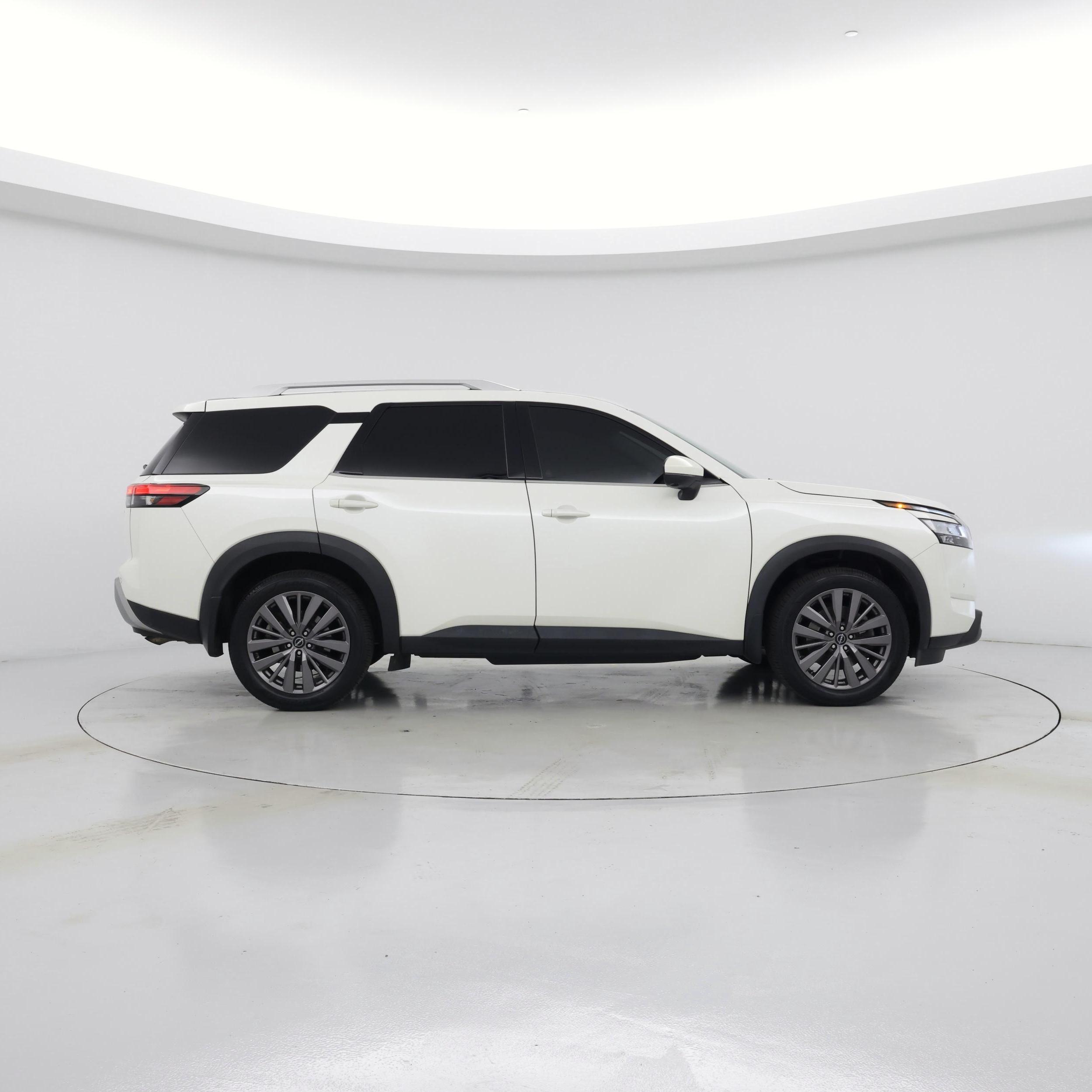 Thumbnail: 2023 Nissan Pathfinder - 7