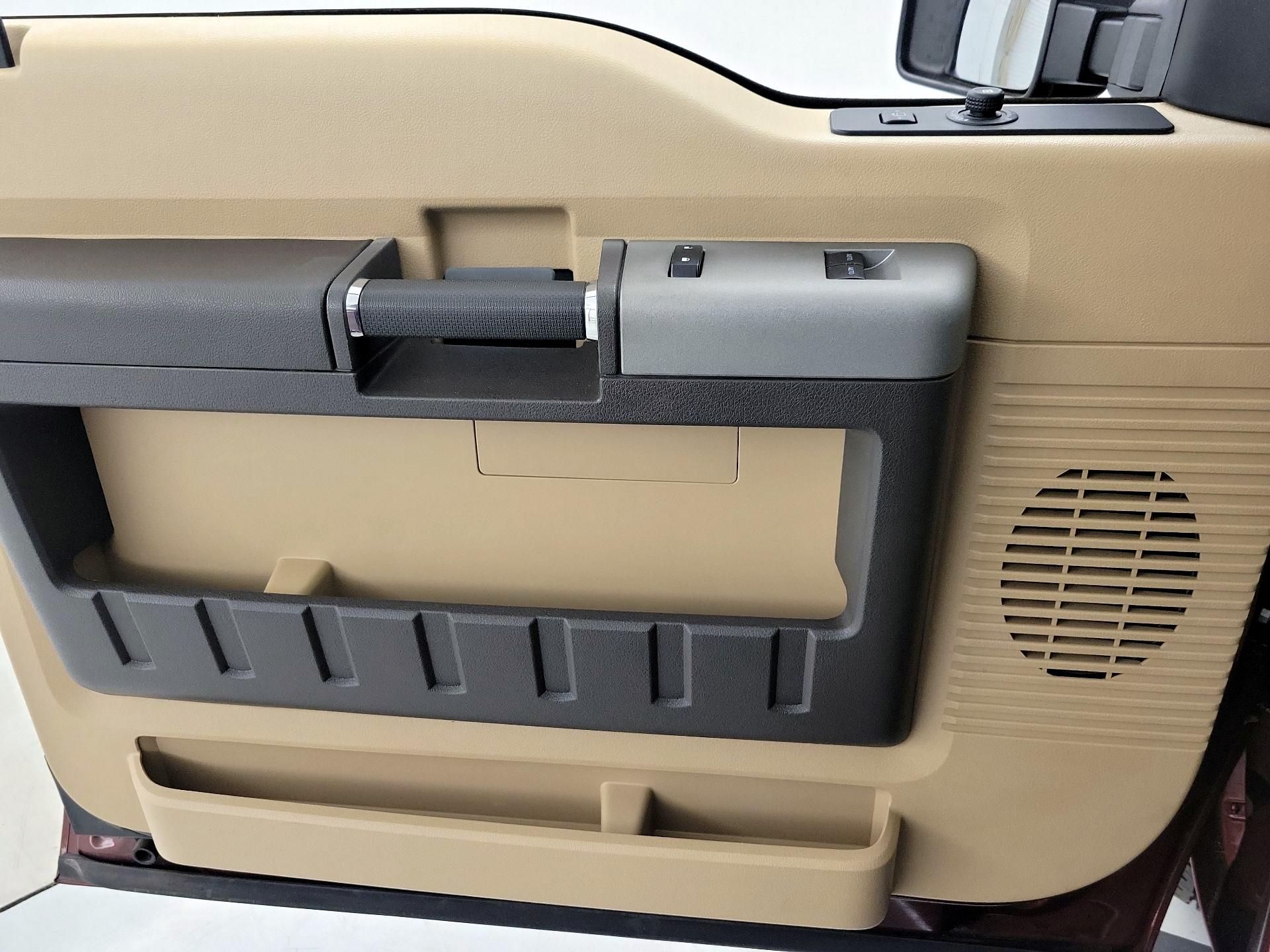 Thumbnail: 2016 Ford F-250 - 12