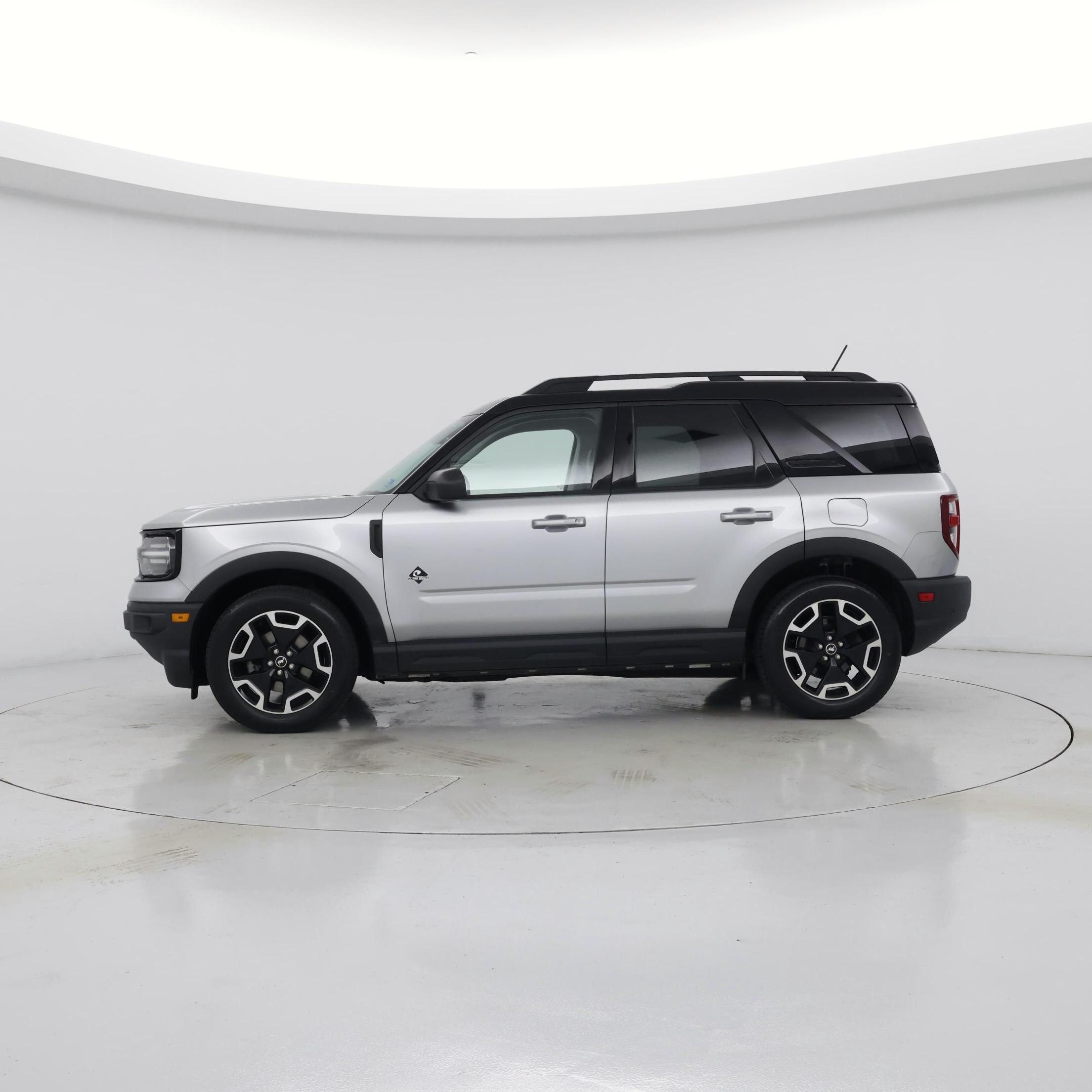 Thumbnail: 2021 Ford Bronco Sport - 3