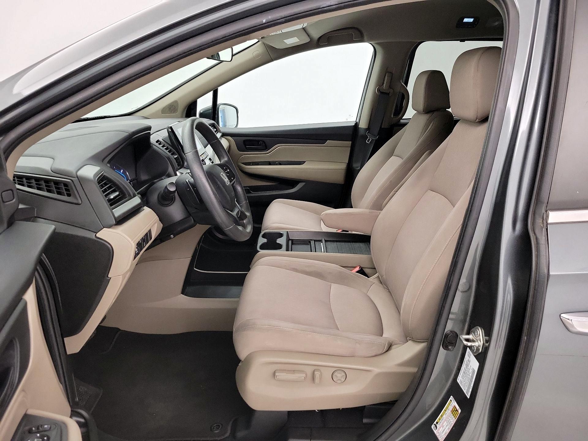 Thumbnail: 2019 Honda Odyssey - 11