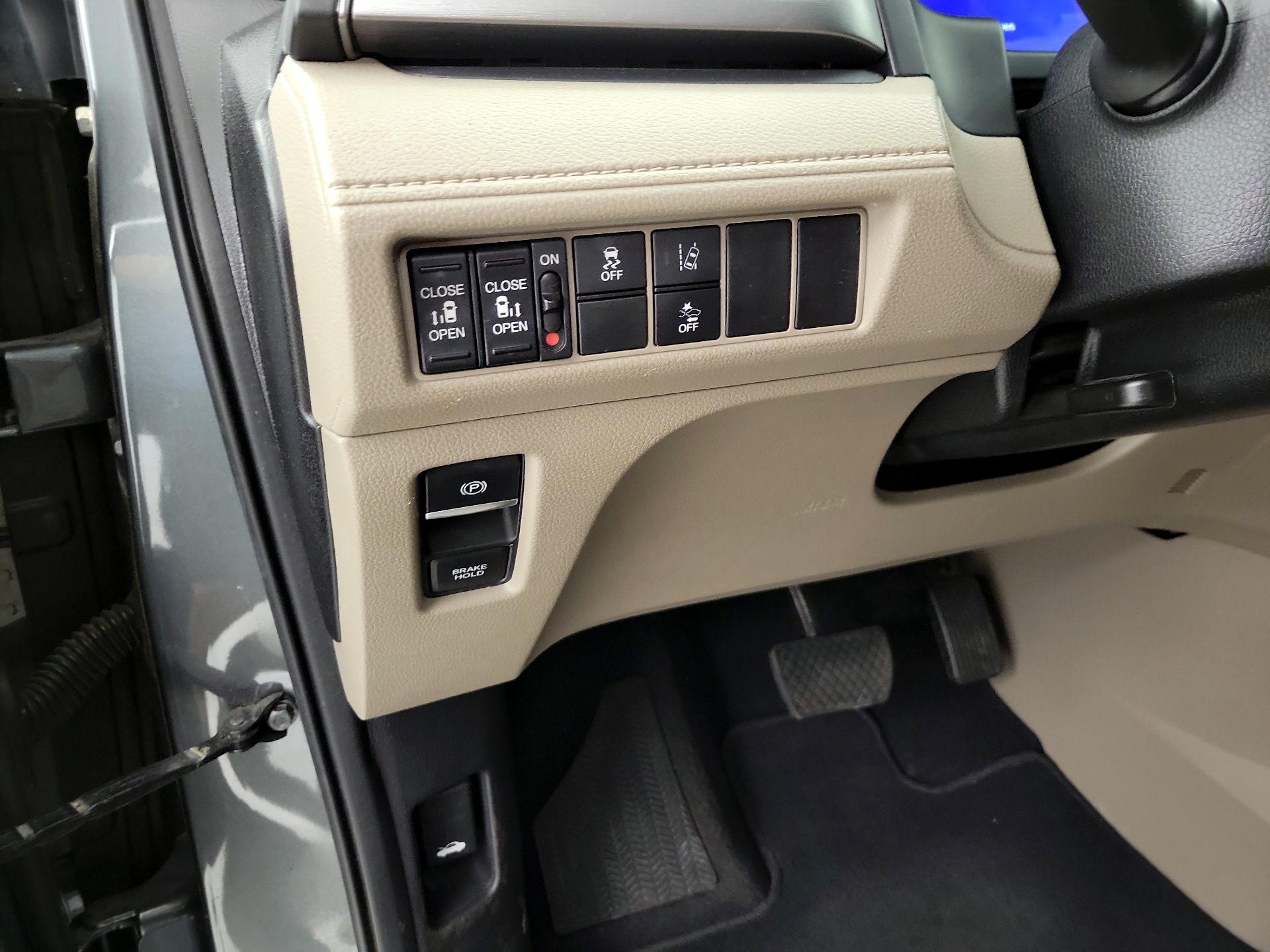 Thumbnail: 2019 Honda Odyssey - 13