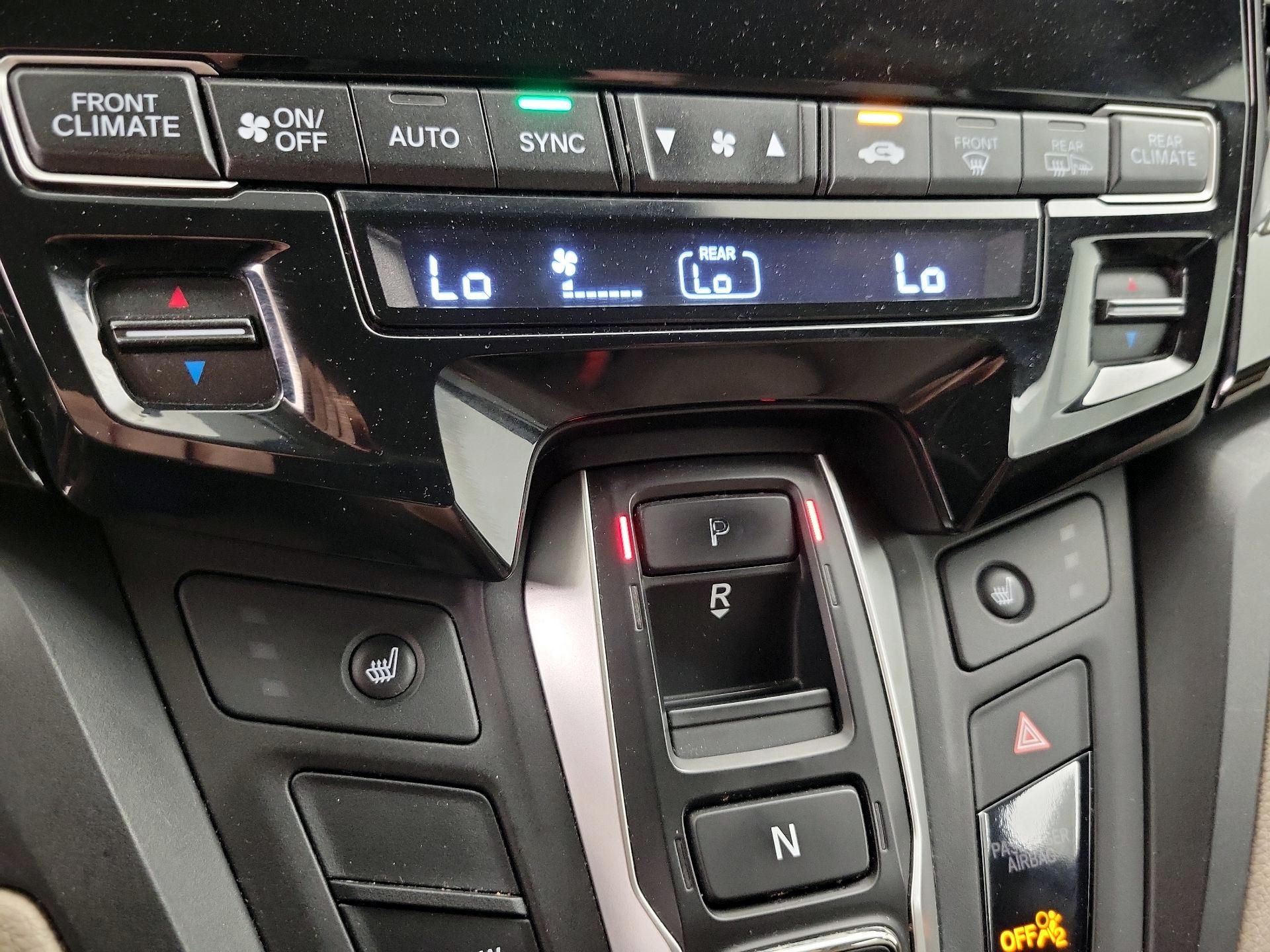 Thumbnail: 2019 Honda Odyssey - 16