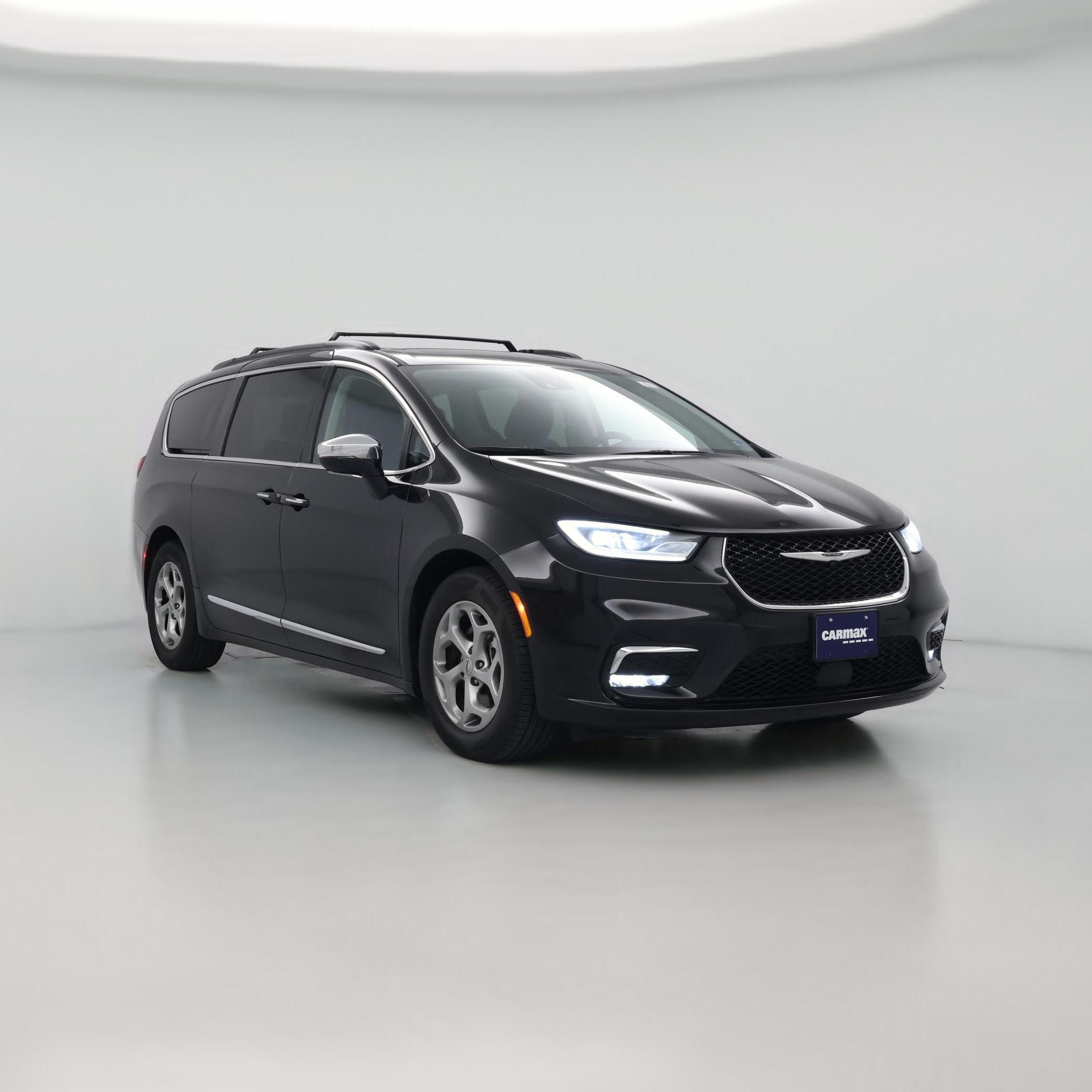 Thumbnail: 2023 Chrysler Pacifica - 1