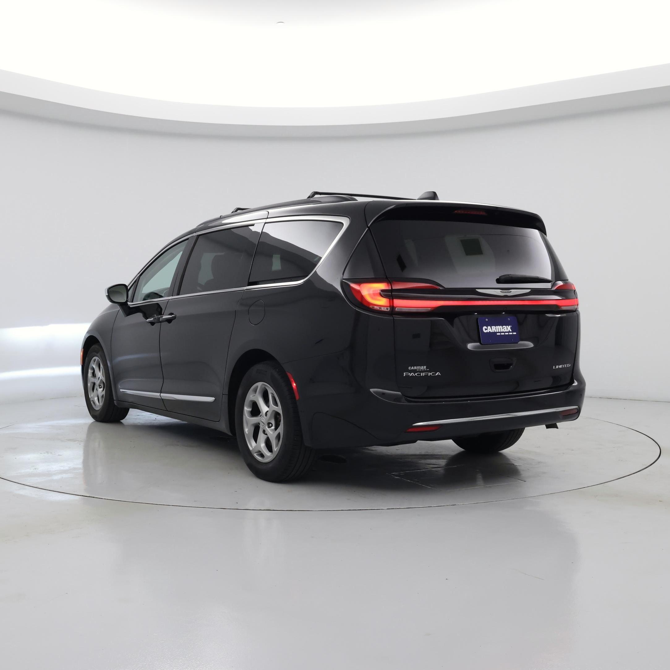 Thumbnail: 2023 Chrysler Pacifica - 2