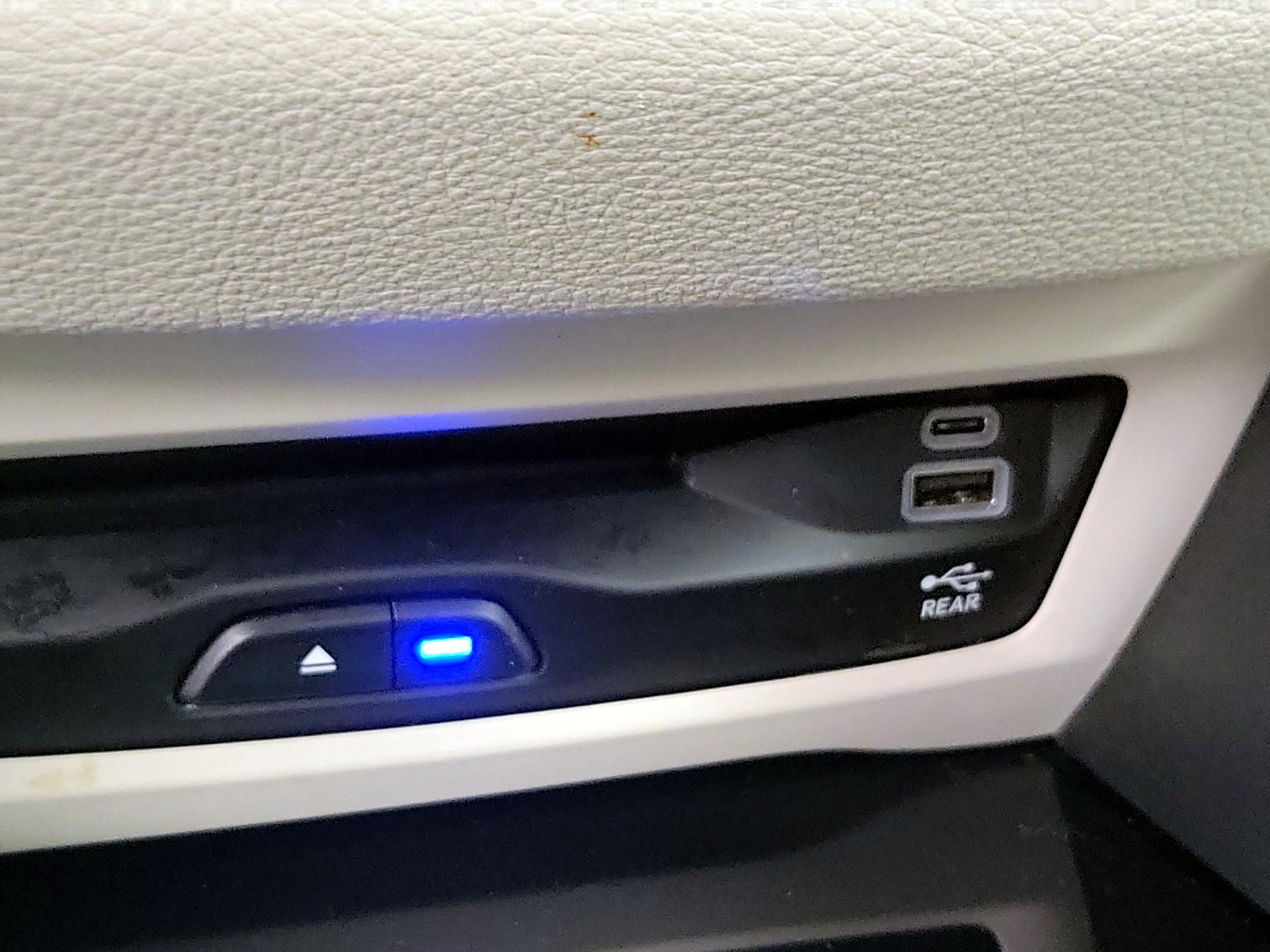 Thumbnail: 2023 Chrysler Pacifica - 19