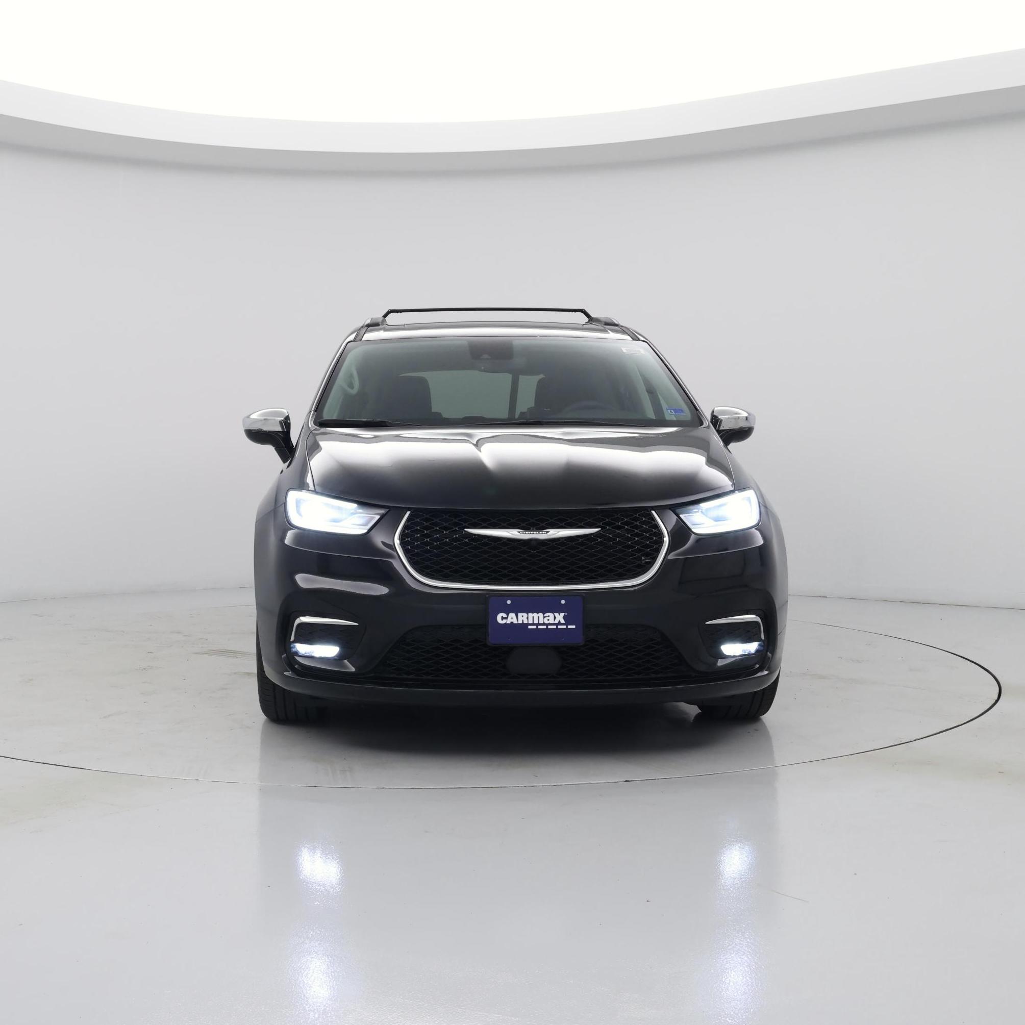 Thumbnail: 2023 Chrysler Pacifica - 5