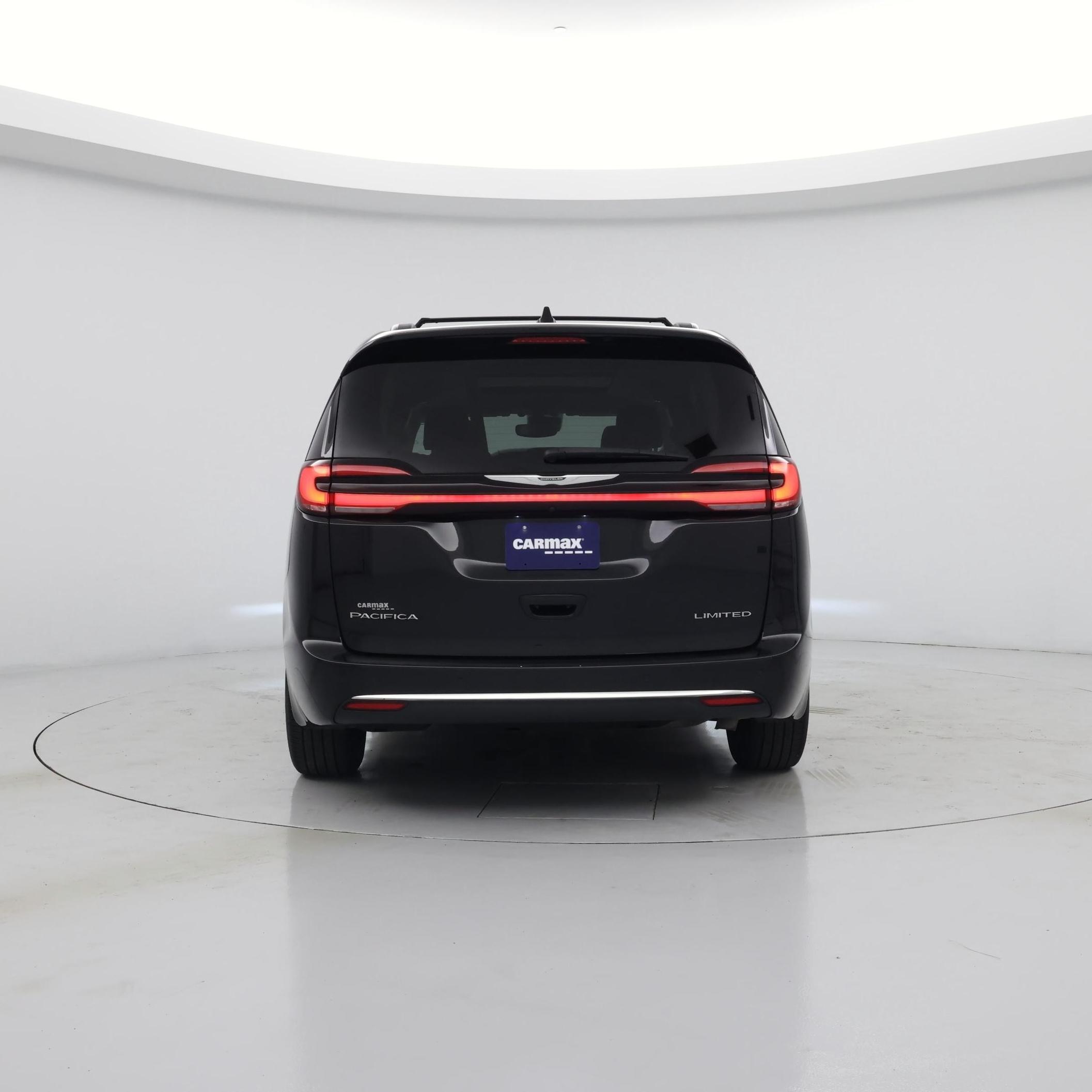 Thumbnail: 2023 Chrysler Pacifica - 6