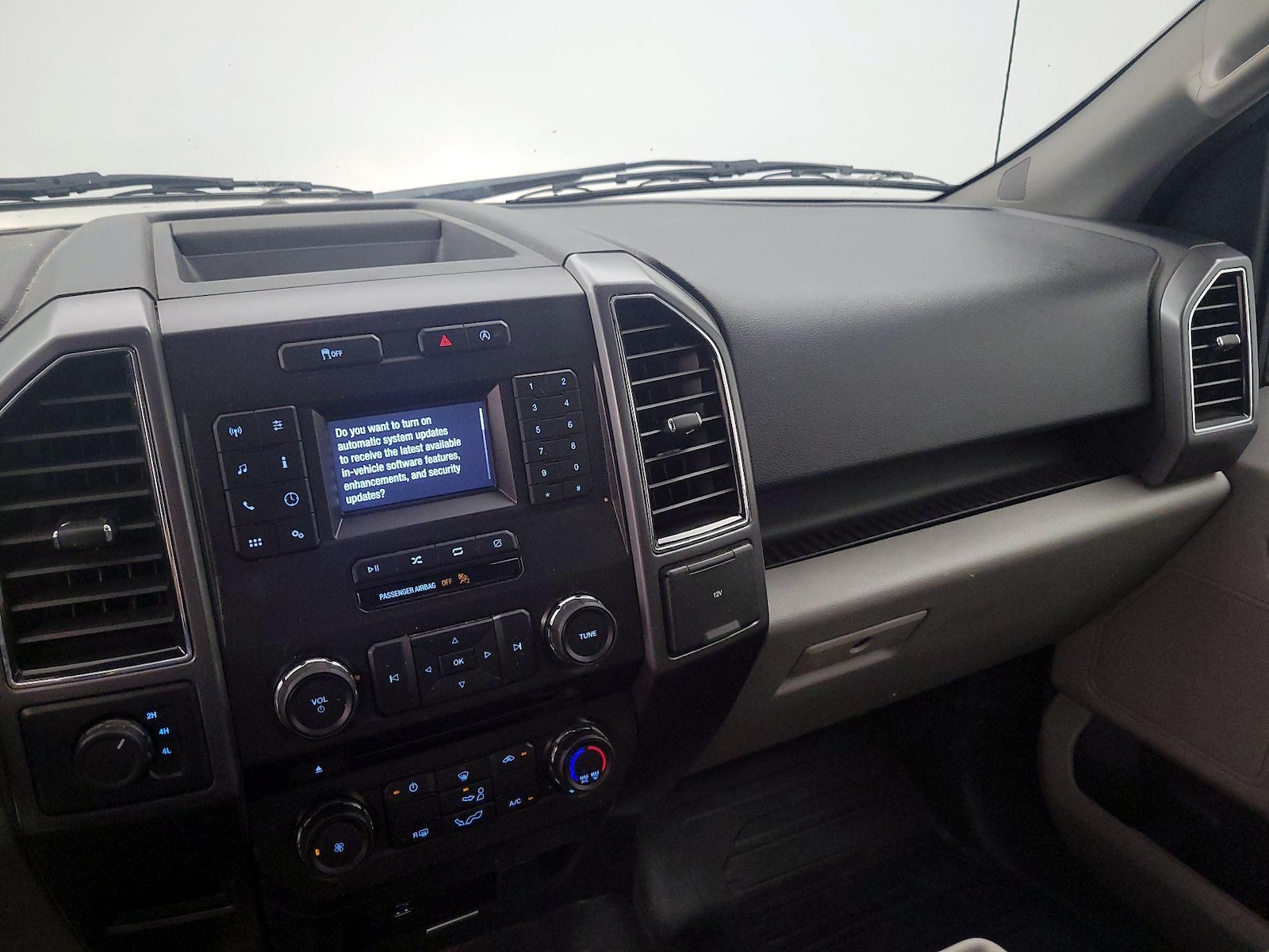 2018 Ford F-150 XLT - Photo 10