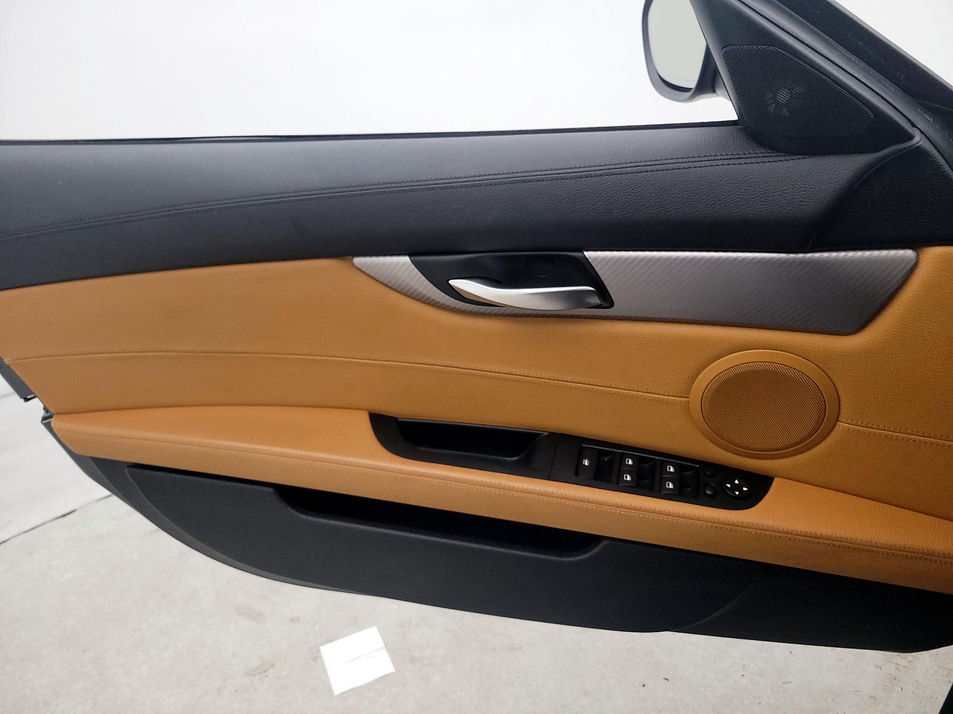 Thumbnail: 2014 BMW Z4 - 12