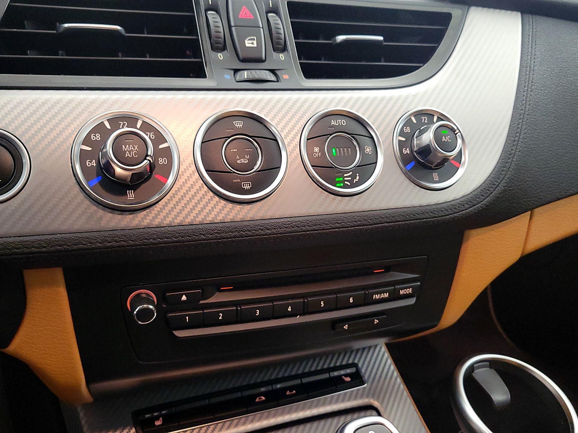 Thumbnail: 2014 BMW Z4 - 15