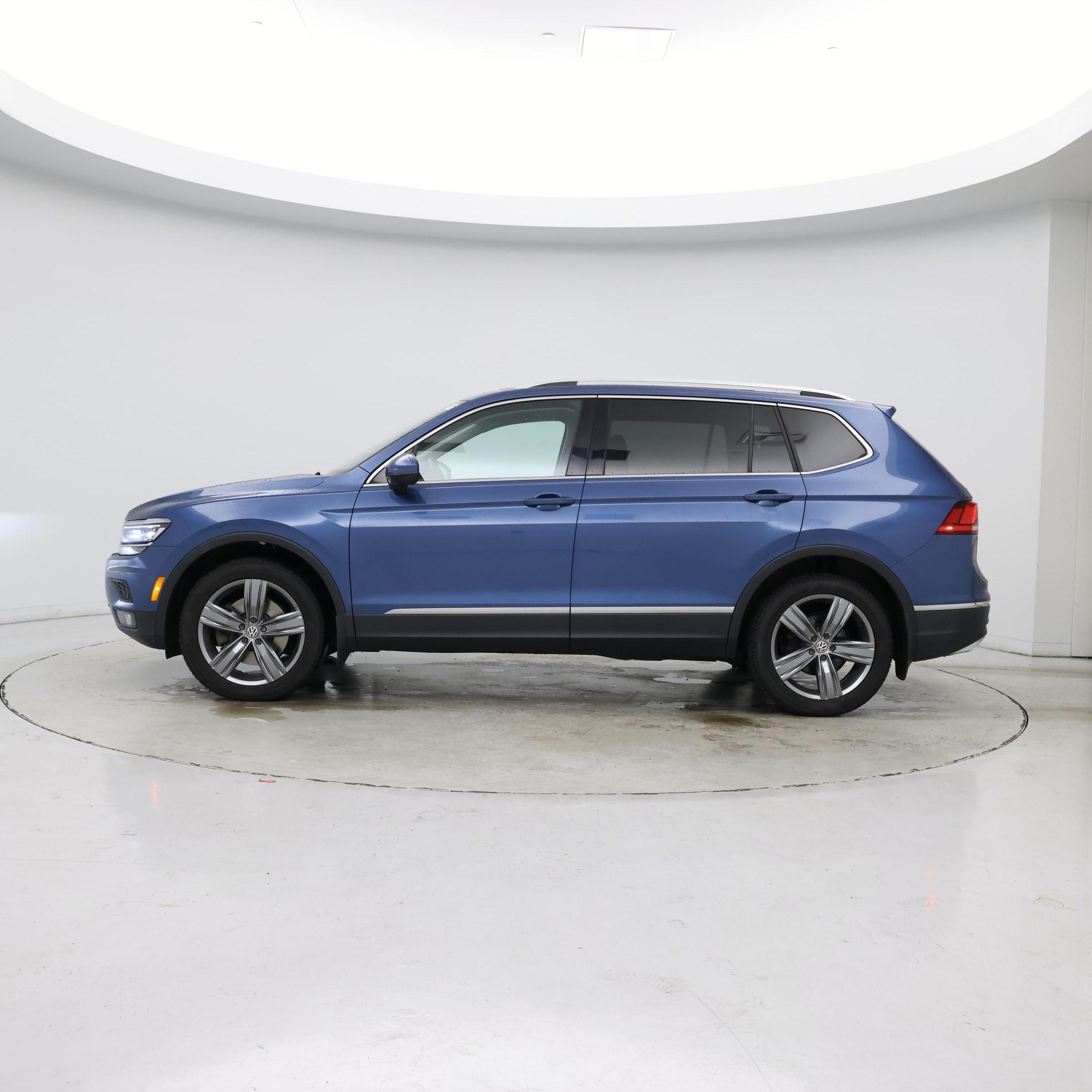 Thumbnail: 2018 Volkswagen Tiguan - 3
