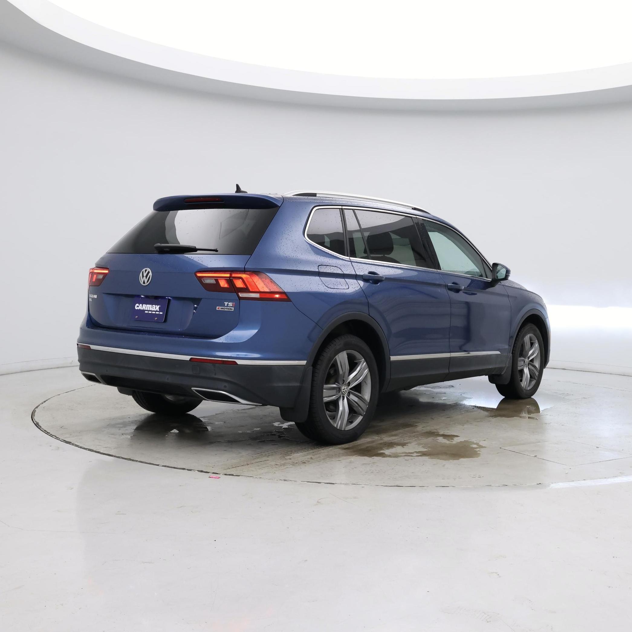 Thumbnail: 2018 Volkswagen Tiguan - 8