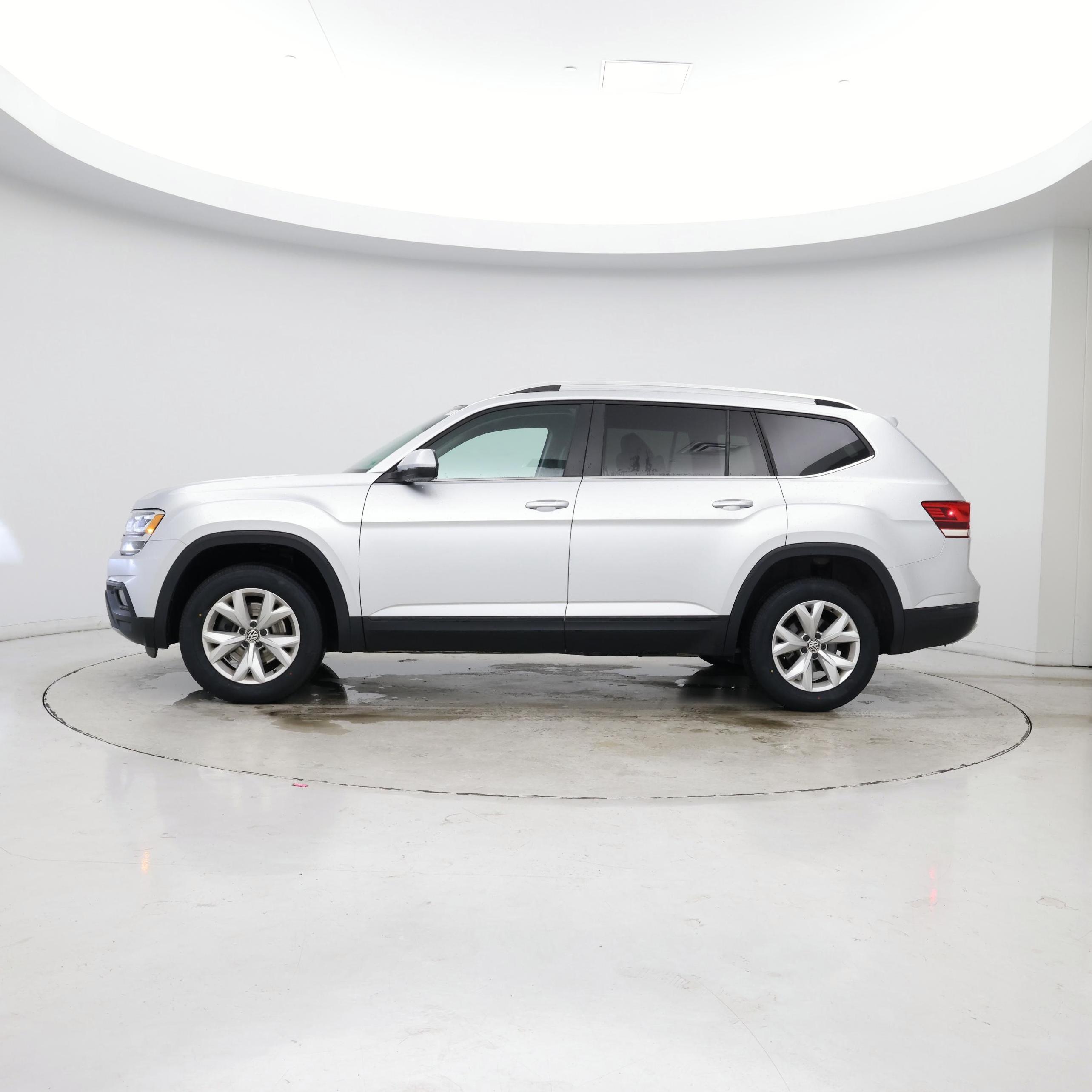 Thumbnail: 2019 Volkswagen Atlas - 3