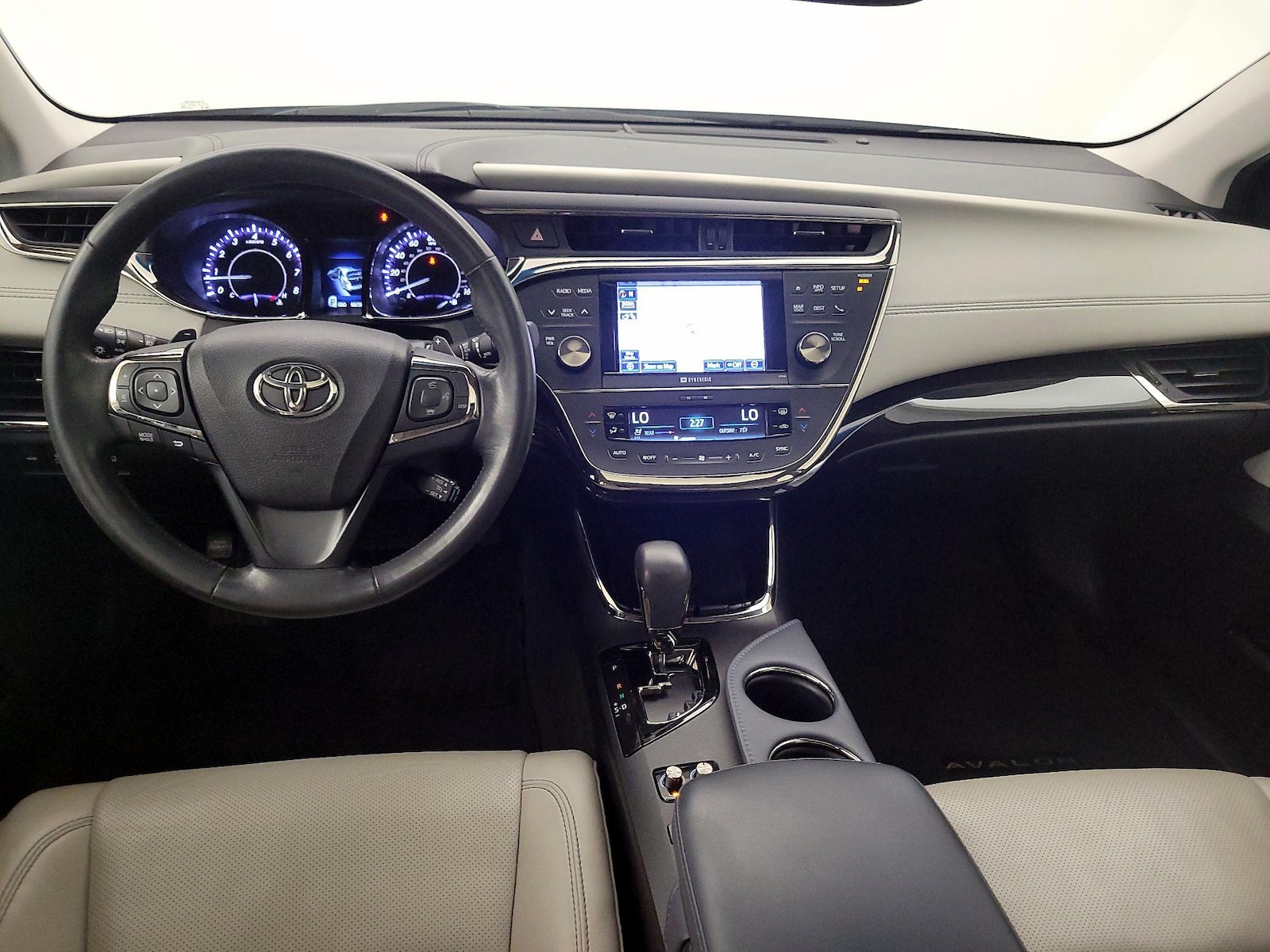 2014 Toyota Avalon Limited - Photo 10