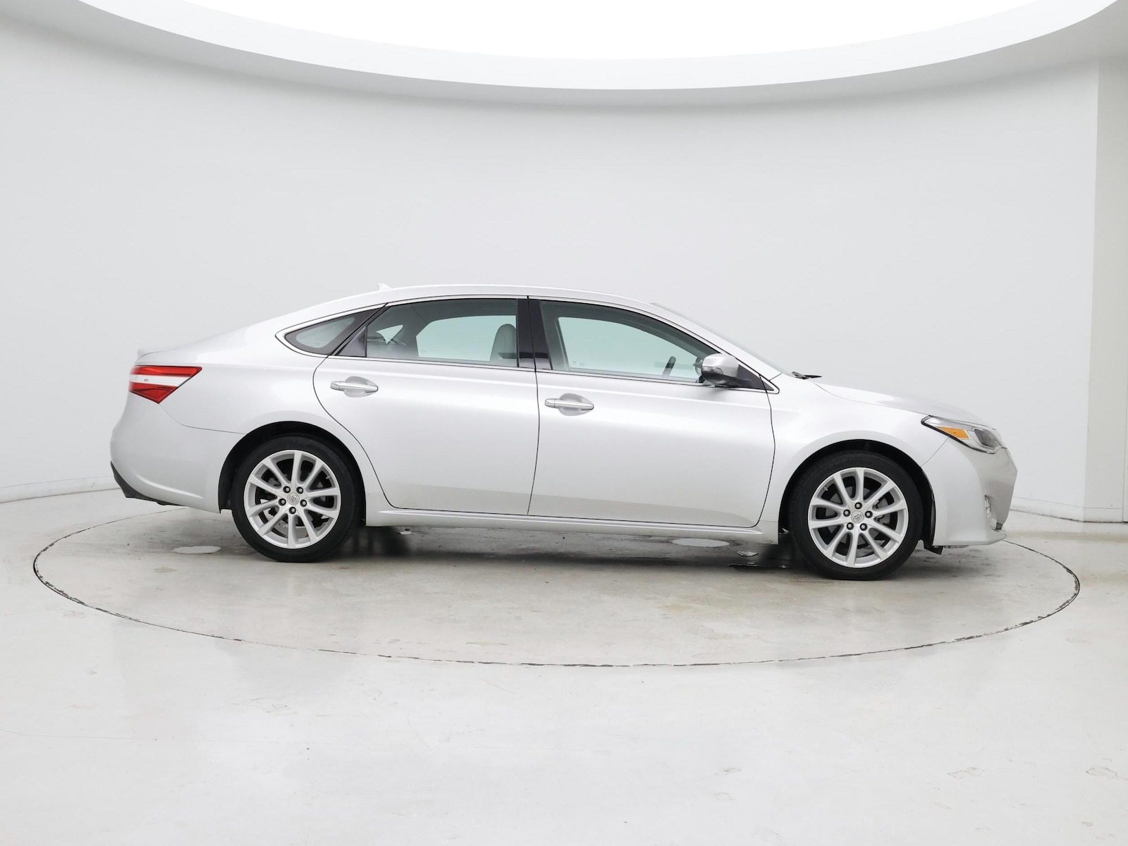 2014 Toyota Avalon Limited - Photo 8