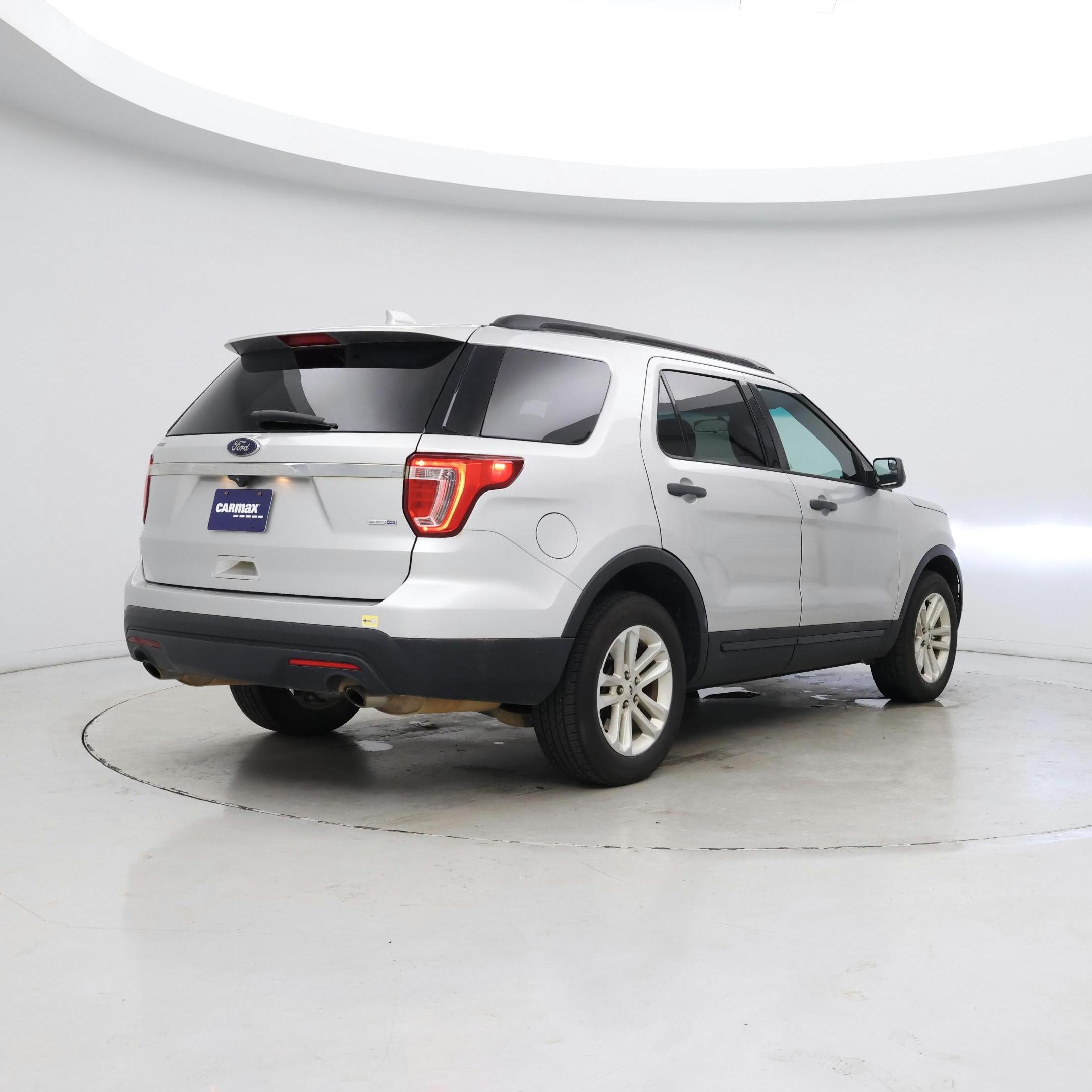Thumbnail: 2017 Ford Explorer - 8