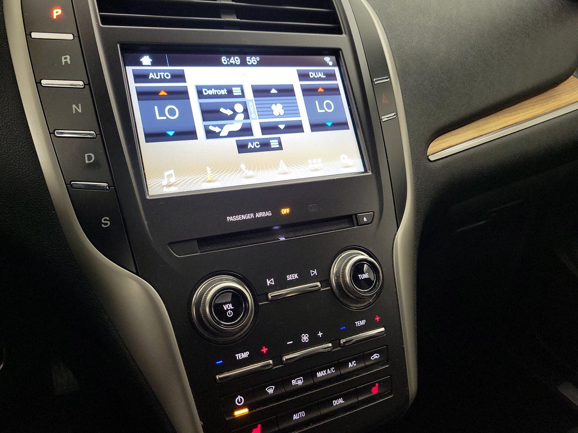 Thumbnail: 2016 Lincoln MKC - 16