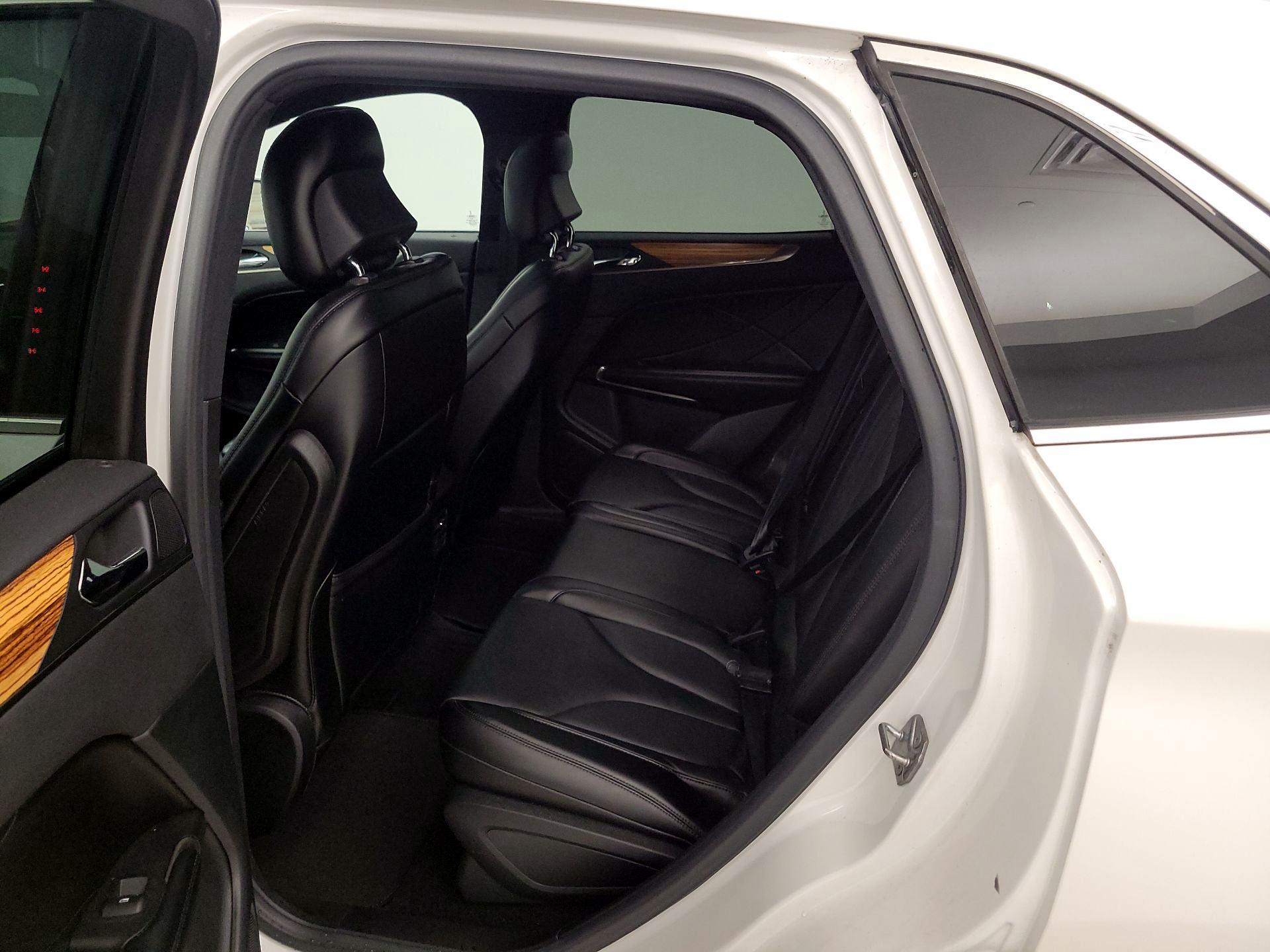 Thumbnail: 2016 Lincoln MKC - 20