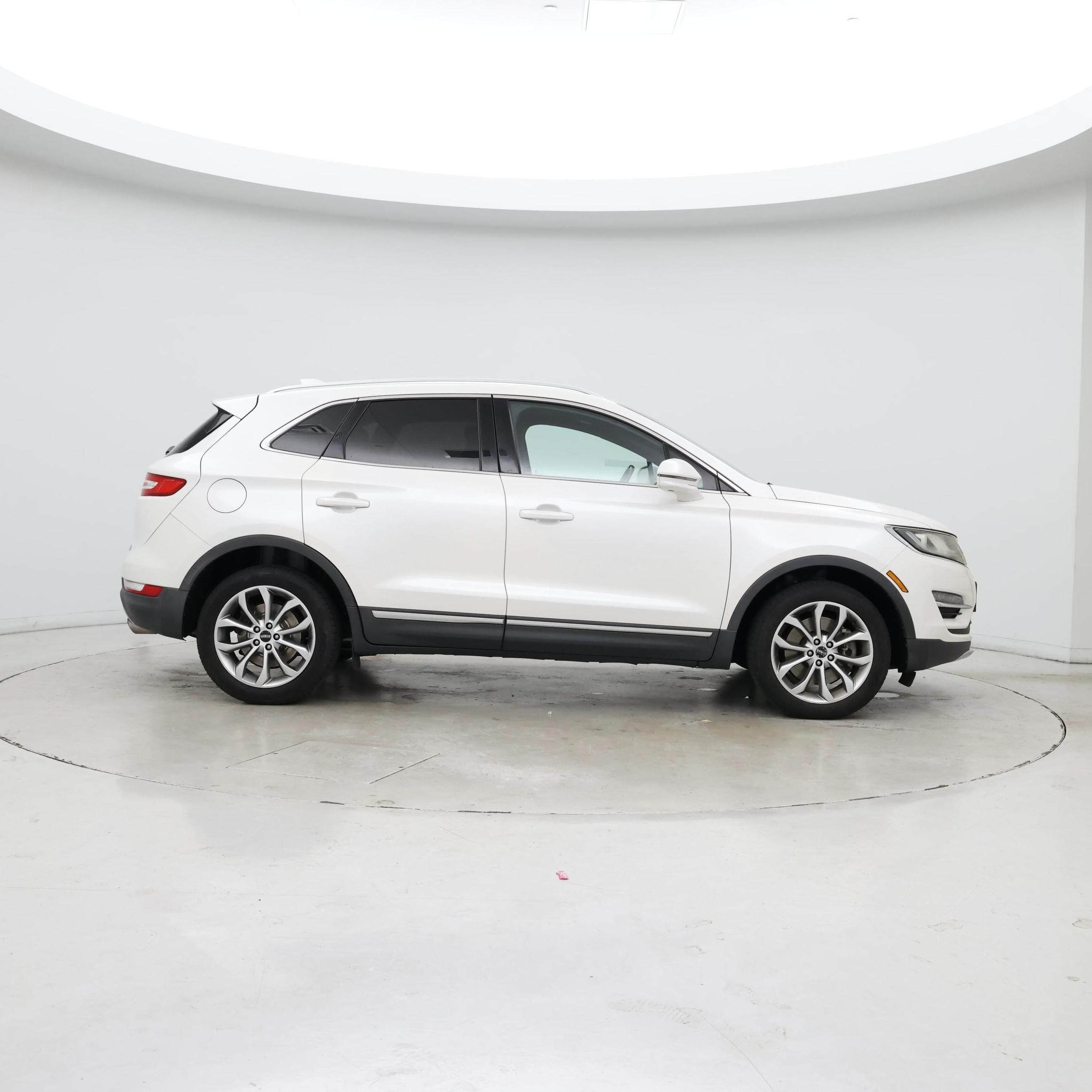 Thumbnail: 2016 Lincoln MKC - 7