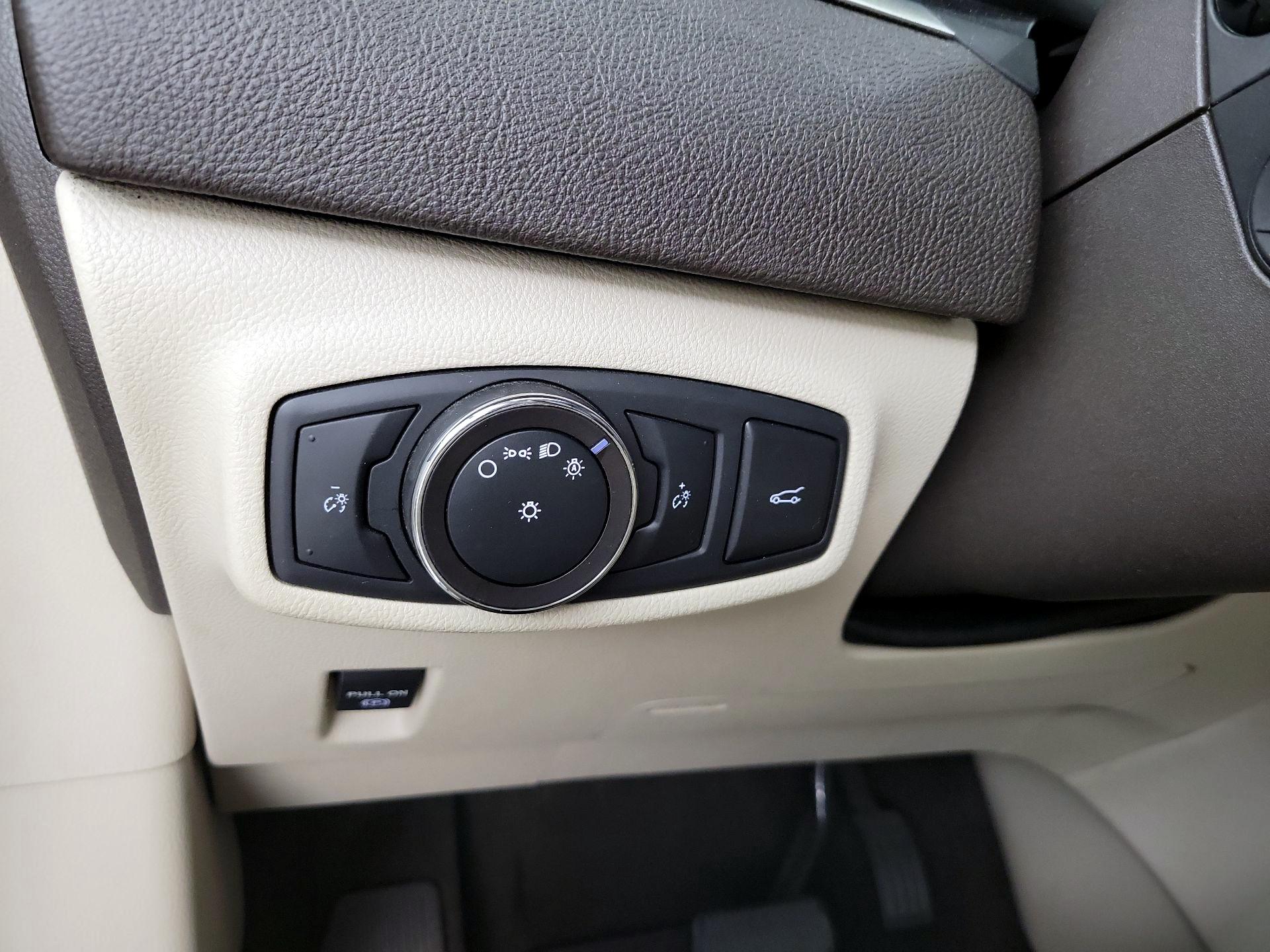 Thumbnail: 2019 Lincoln MKC - 13