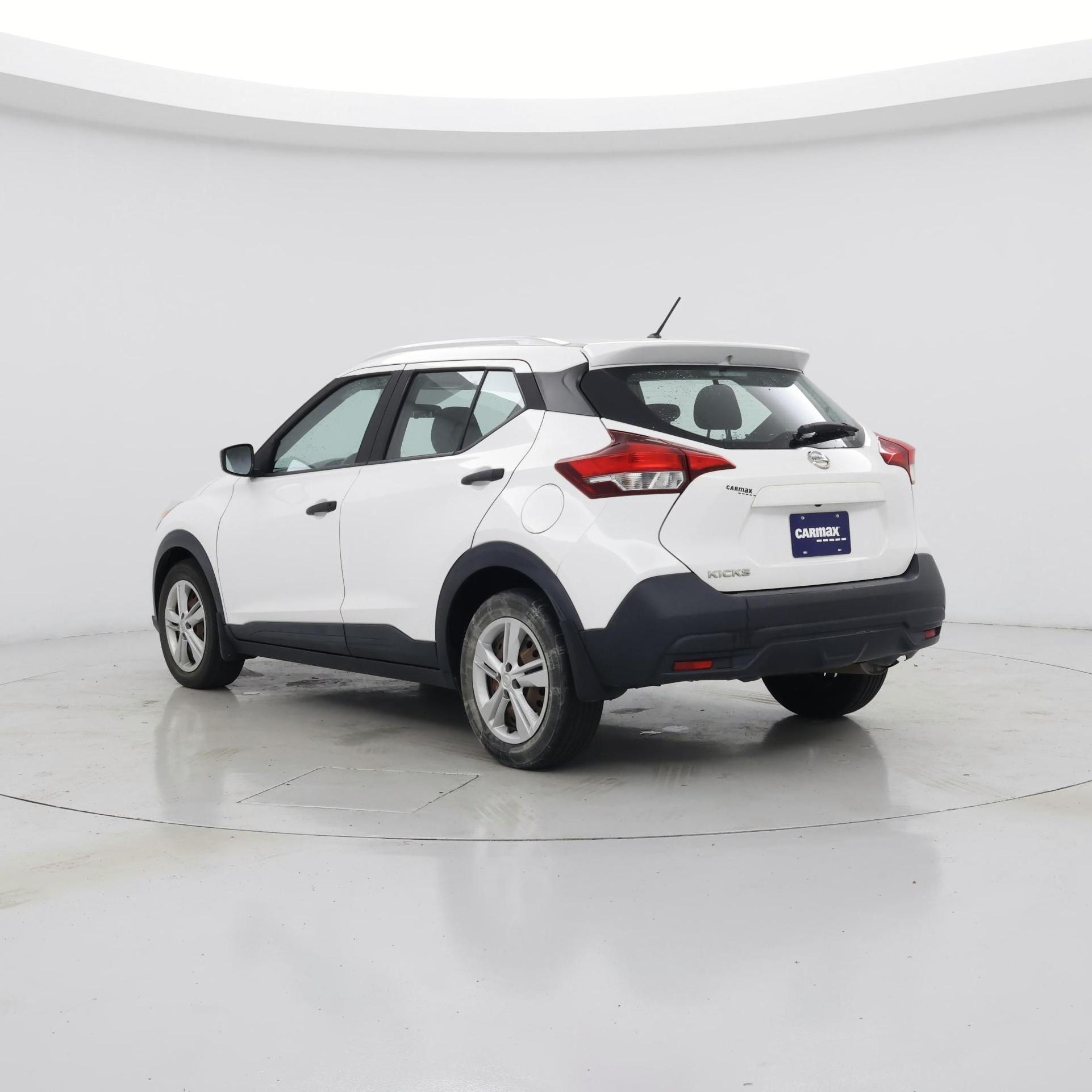 Thumbnail: 2019 Nissan Kicks - 2