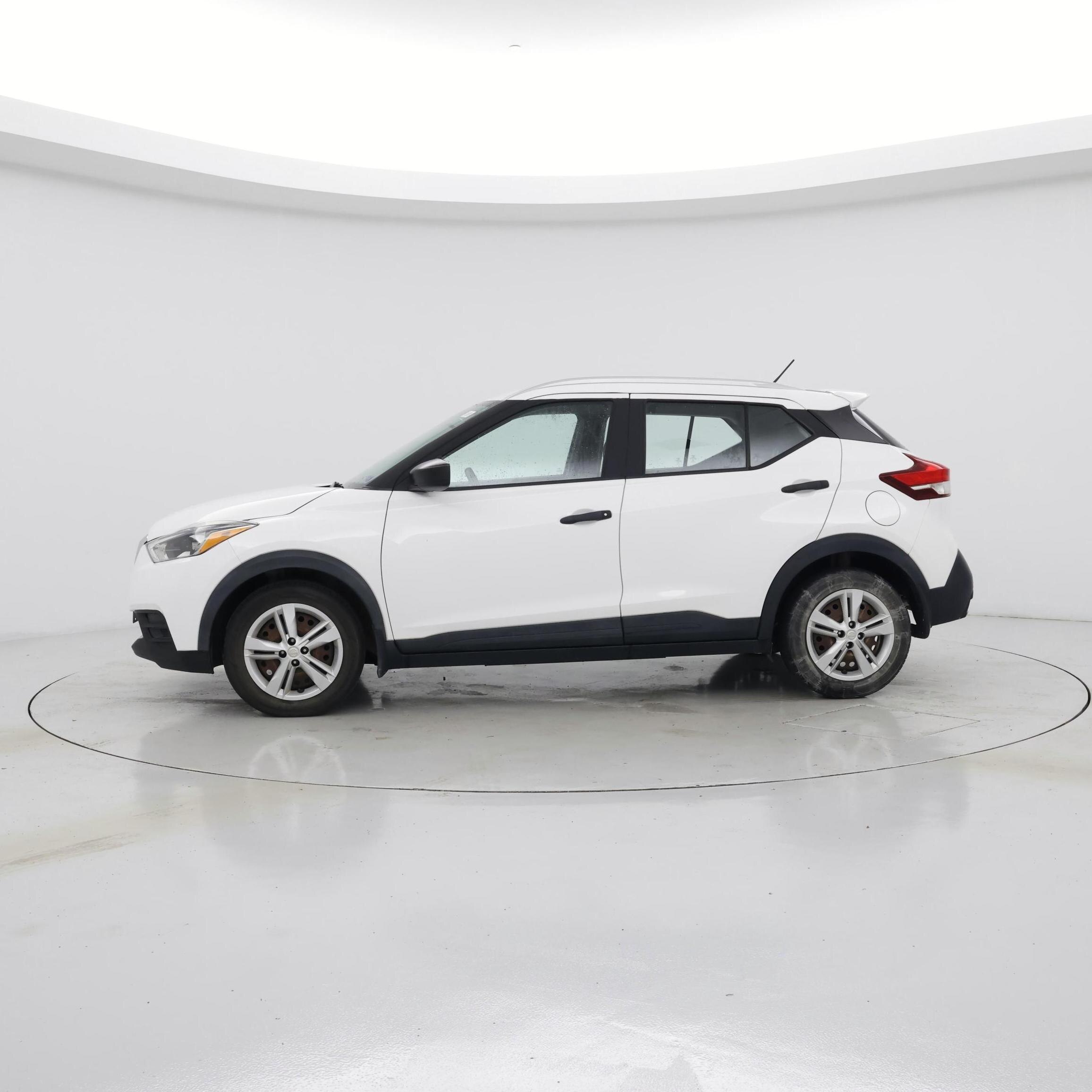 Thumbnail: 2019 Nissan Kicks - 3